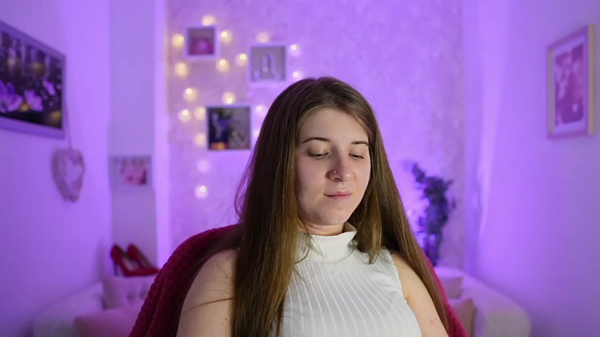 Gallery image thumbnail from Haley_Reed18's myfreecams stream on, 02/19/2024, 17:55 image 17 of 20