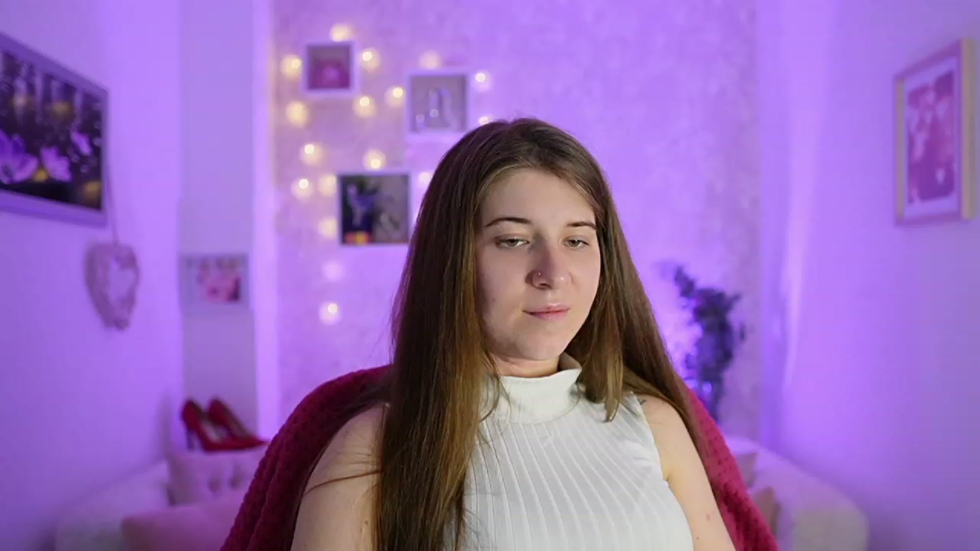 Gallery image thumbnail from Haley_Reed18's myfreecams stream on, 02/19/2024, 17:55 image 8 of 20