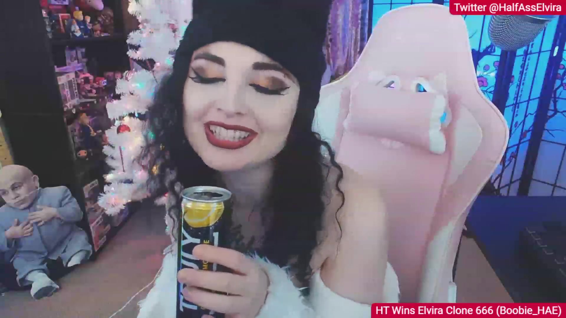 Gallery image thumbnail from HalfAssElvira's myfreecams stream on, 12/31/2022, 15:42 image 14 of 20