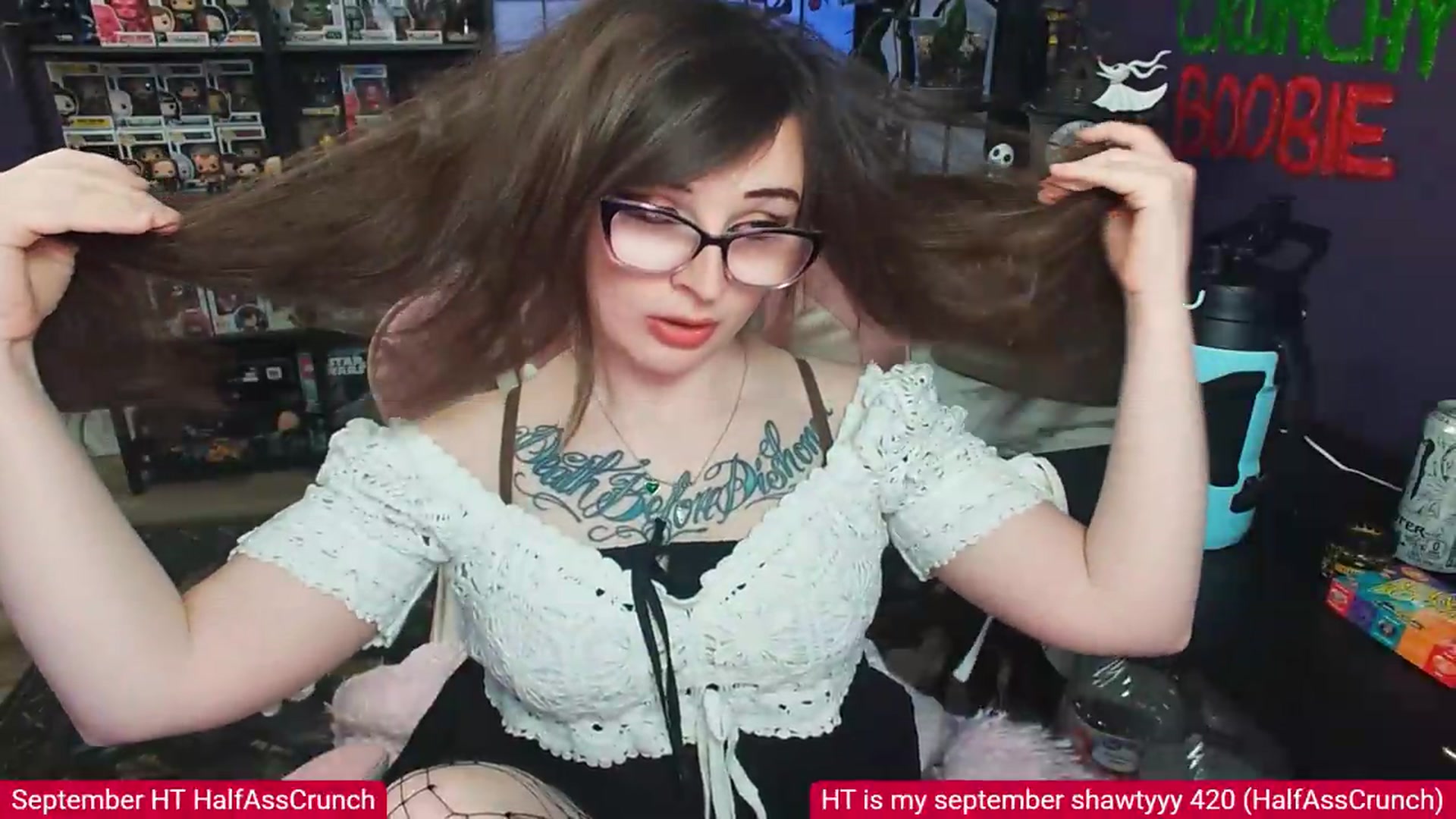 Gallery image thumbnail from HalfAssElvira's myfreecams stream on, 09/27/2026, 09:44 image 4 of 20