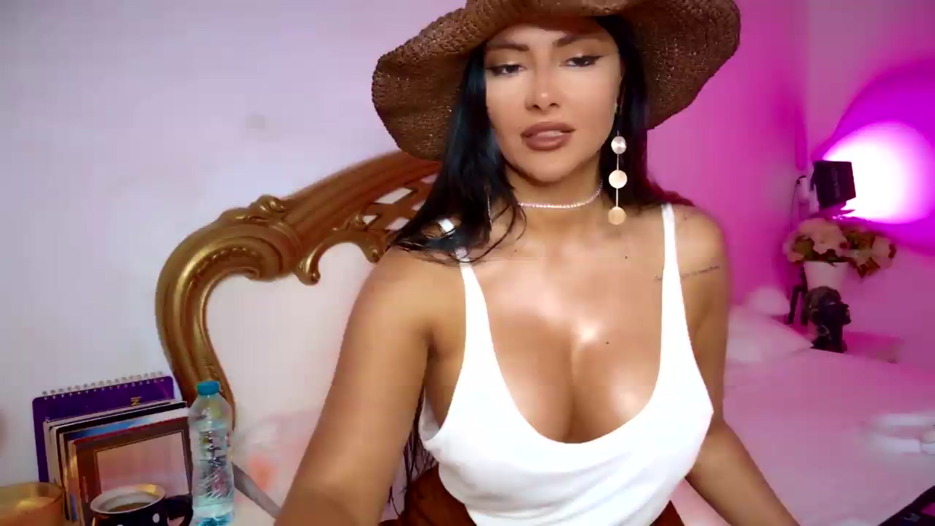 Gallery image thumbnail from HalfPhilippin's myfreecams stream on, 05/24/2026, 20:40 image 8 of 20