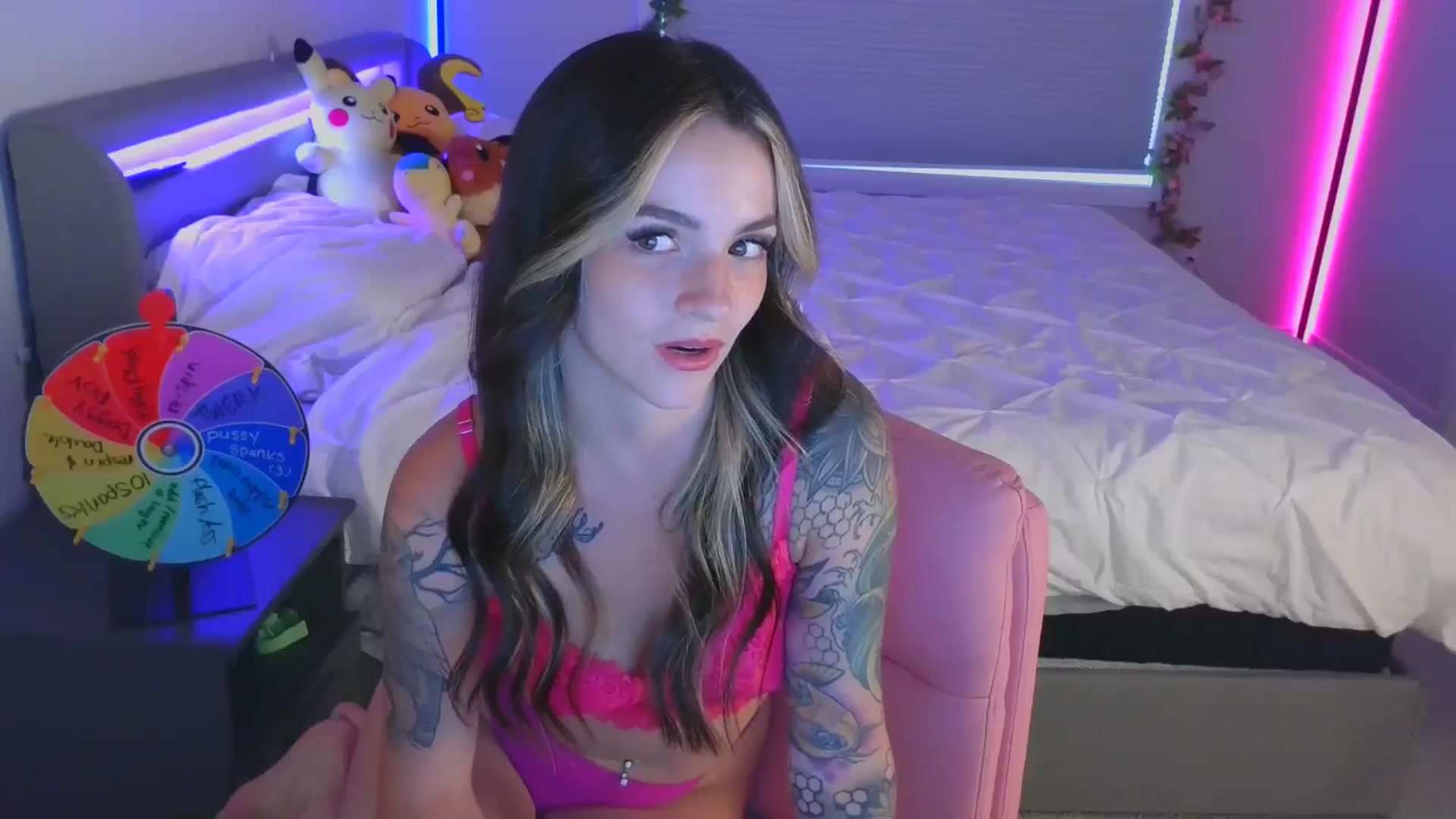 Gallery image thumbnail from Halileya's myfreecams stream on, 07/16/2024, 01:51 image 14 of 20