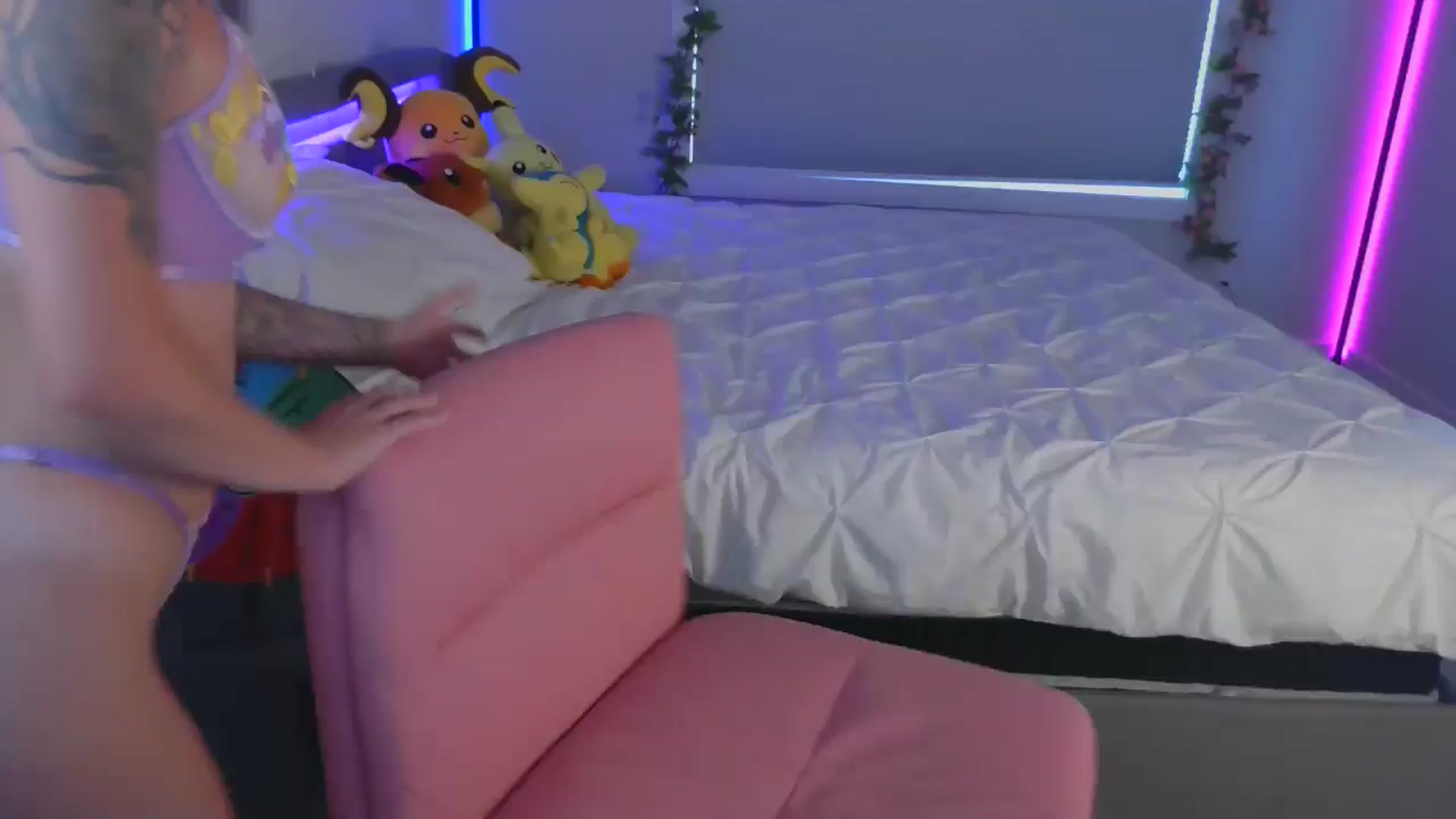 Gallery image thumbnail from Halileya's myfreecams stream on, 07/23/2024, 21:14 image 17 of 20