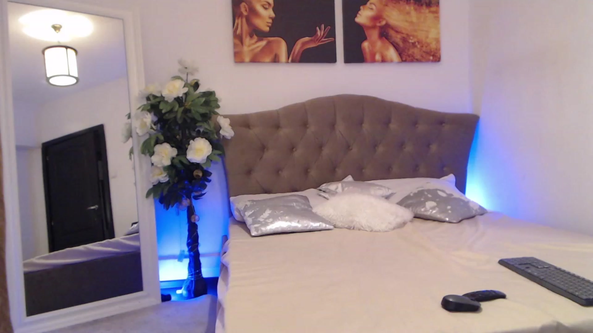 Gallery image thumbnail from Hallie_May's myfreecams stream on, 11/26/2022, 11:17 image 15 of 20