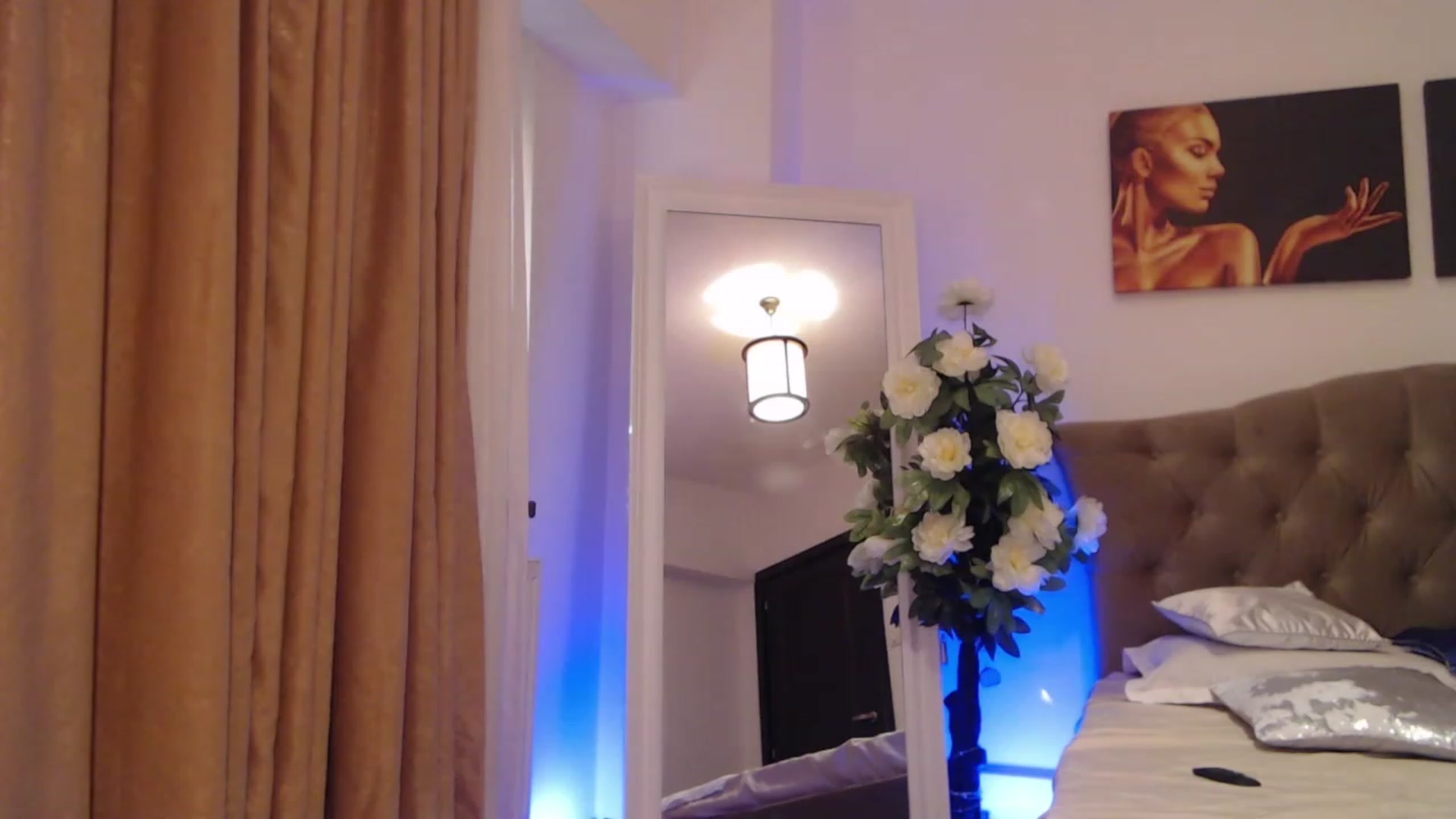 Gallery image thumbnail from Hallie_May's myfreecams stream on, 12/27/2022, 11:23 image 4 of 20