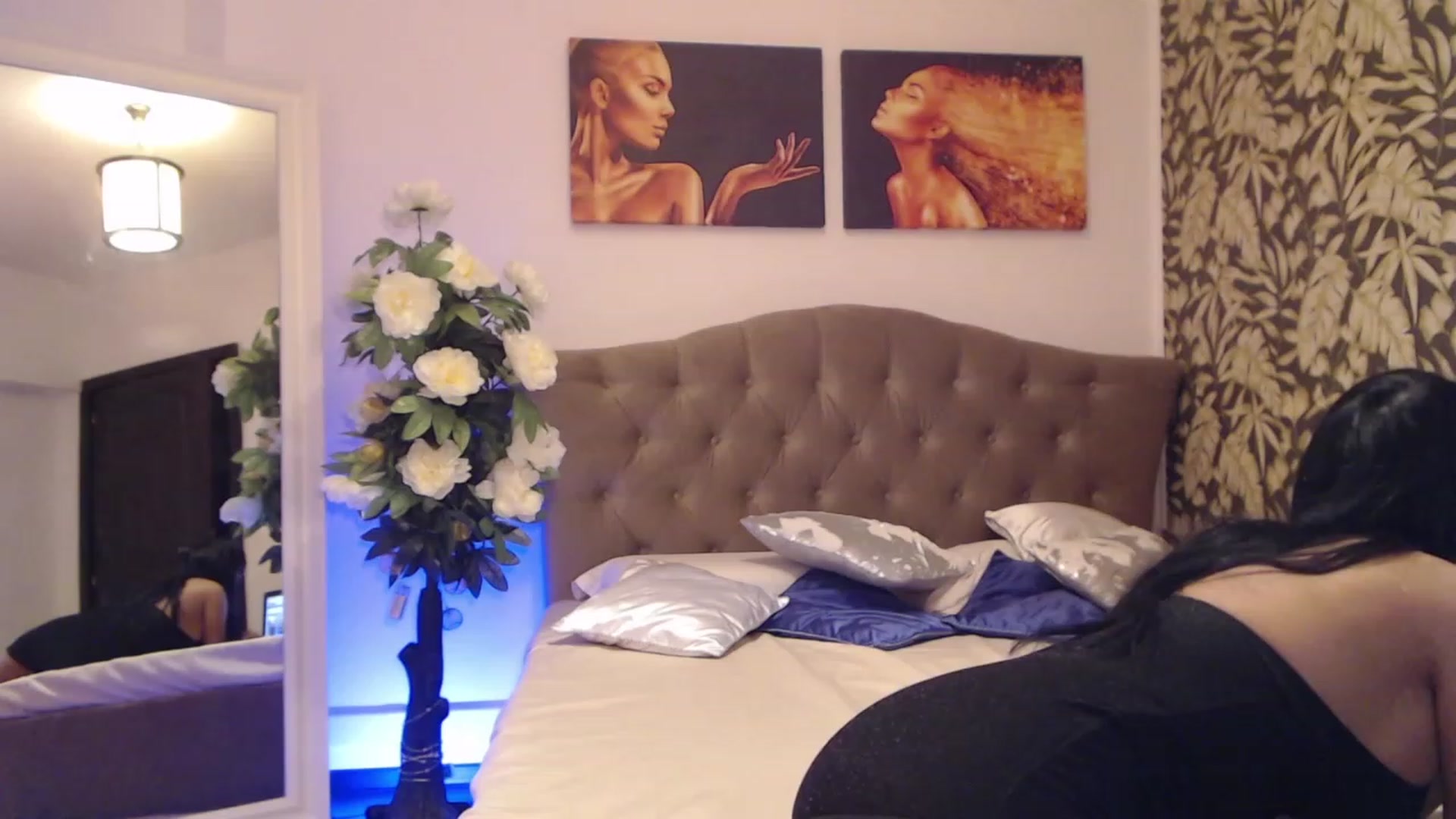 Gallery image thumbnail from Hallie_May's myfreecams stream on, 01/02/2023, 06:23 image 5 of 20