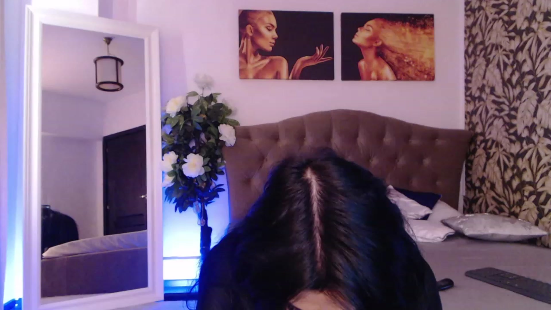 Gallery image thumbnail from Hallie_May's myfreecams stream on, 01/06/2023, 08:46 image 2 of 20