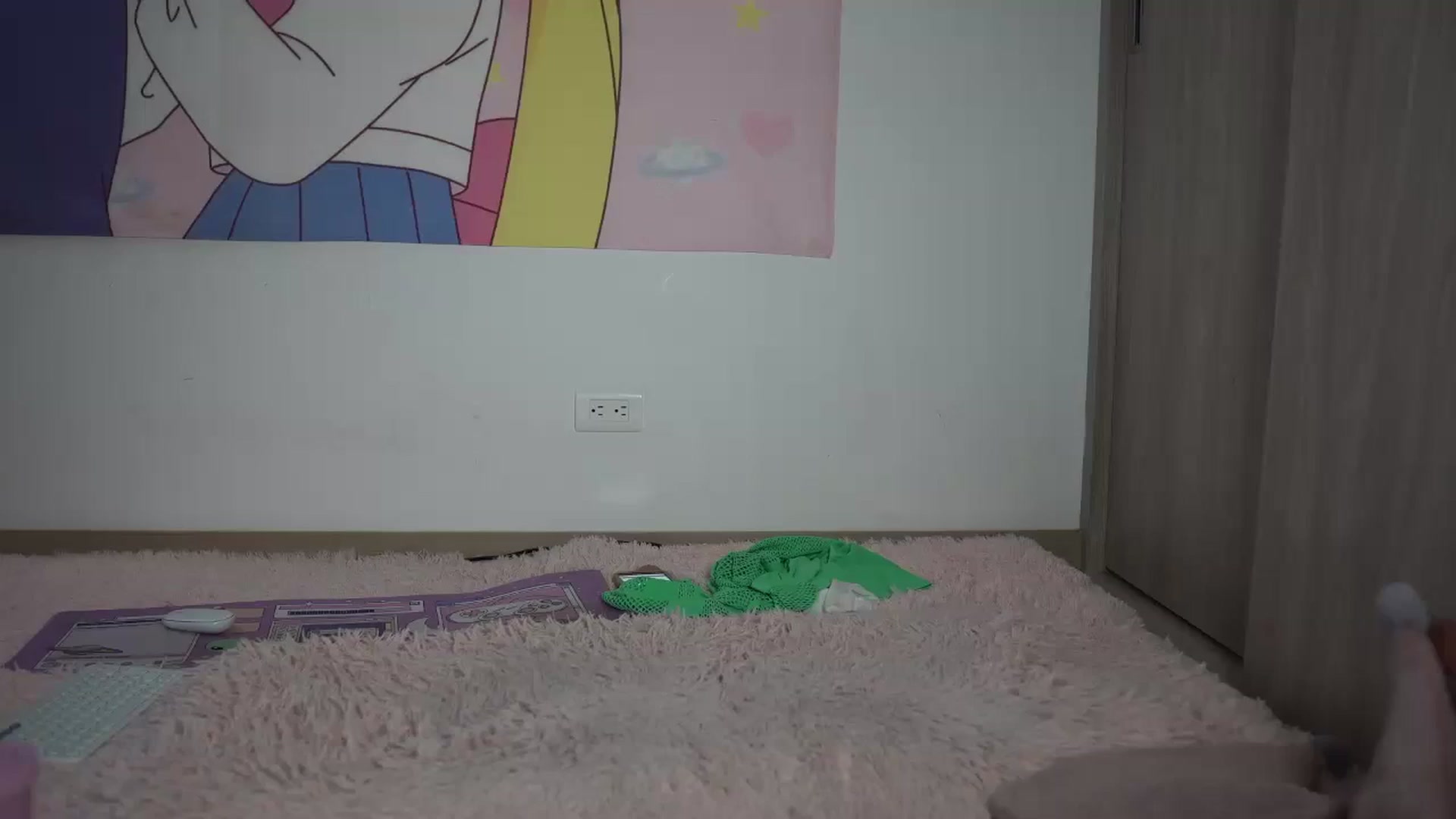 Gallery image thumbnail from Hallieee's myfreecams stream on, 04/08/2024, 16:25 image 1 of 20