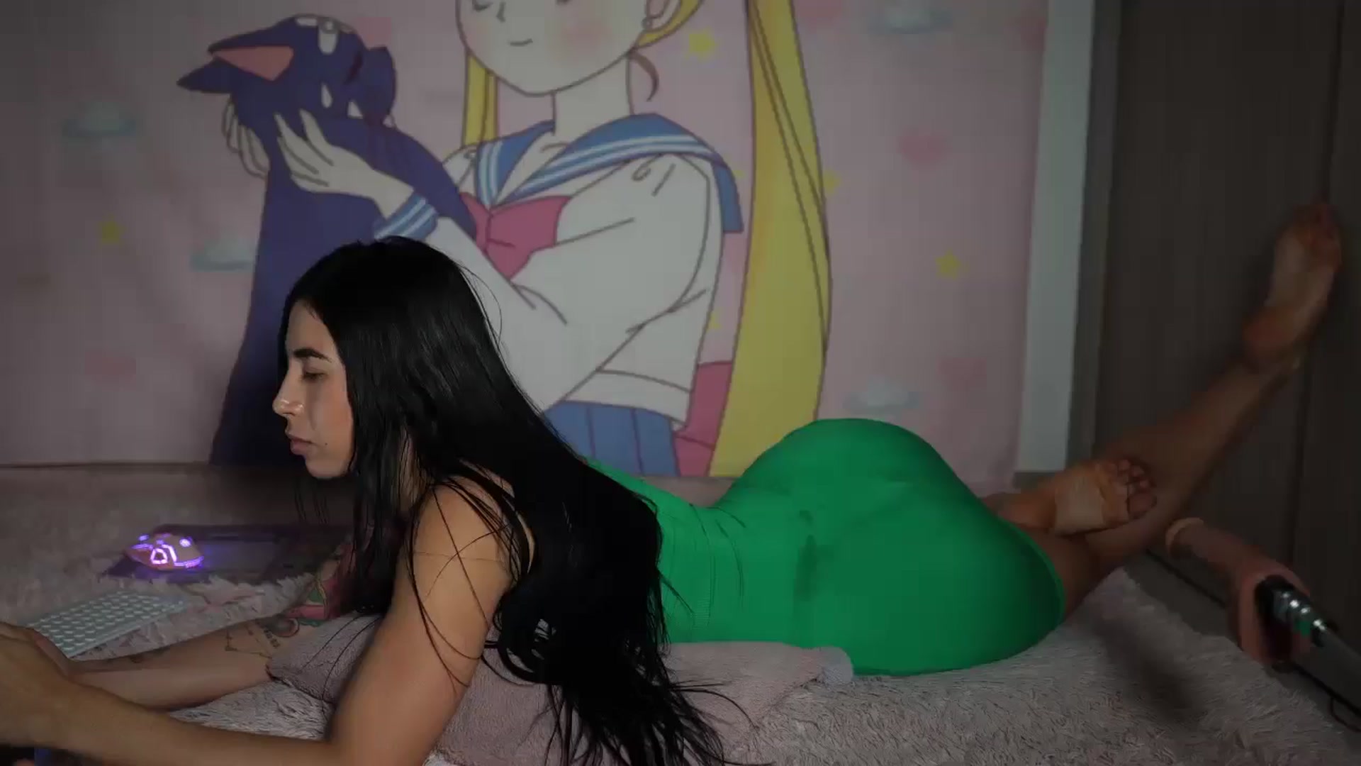 Gallery image thumbnail from Hallieee's myfreecams stream on, 05/03/2024, 24:54 image 1 of 20