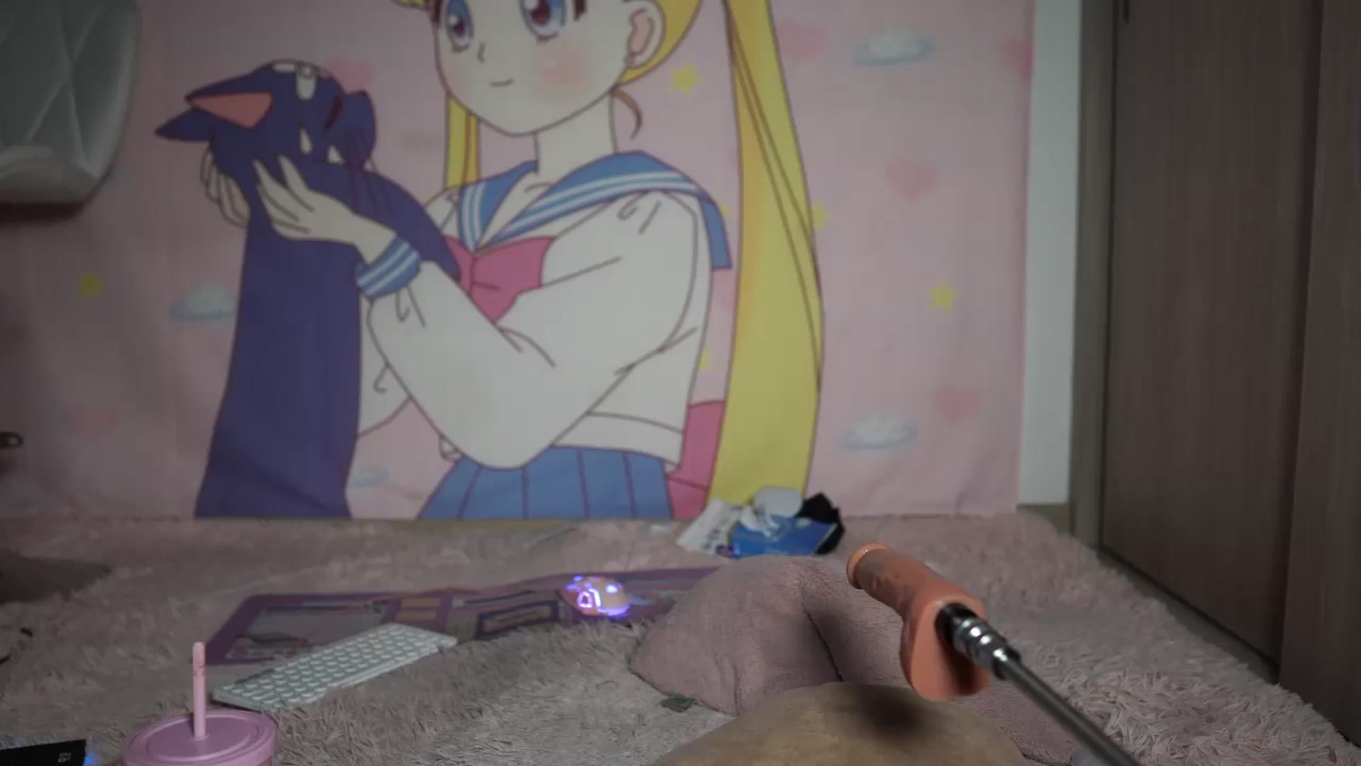 Gallery image thumbnail from Hallieee's myfreecams stream on, 05/13/2024, 21:27 image 16 of 20