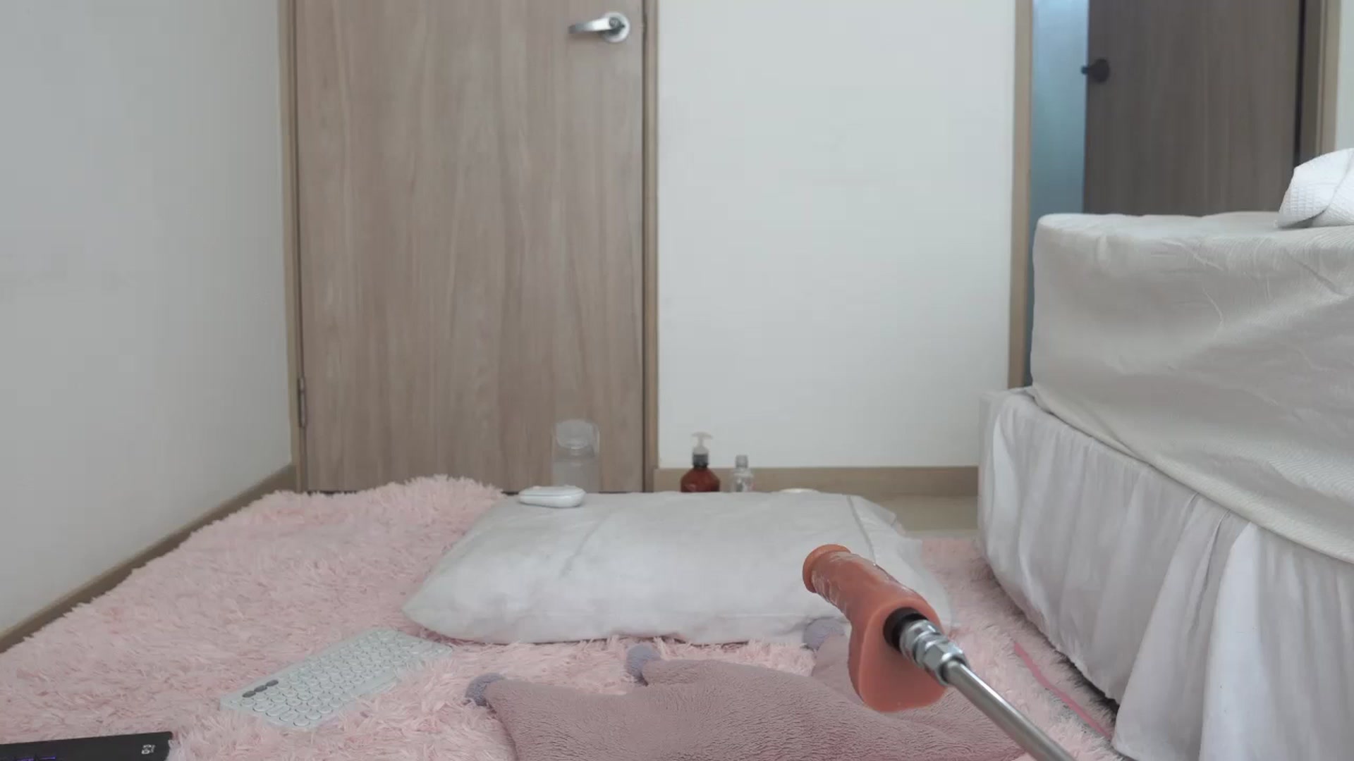 Gallery image thumbnail from Hallieee's myfreecams stream on, 10/20/2024, 17:12 image 17 of 20