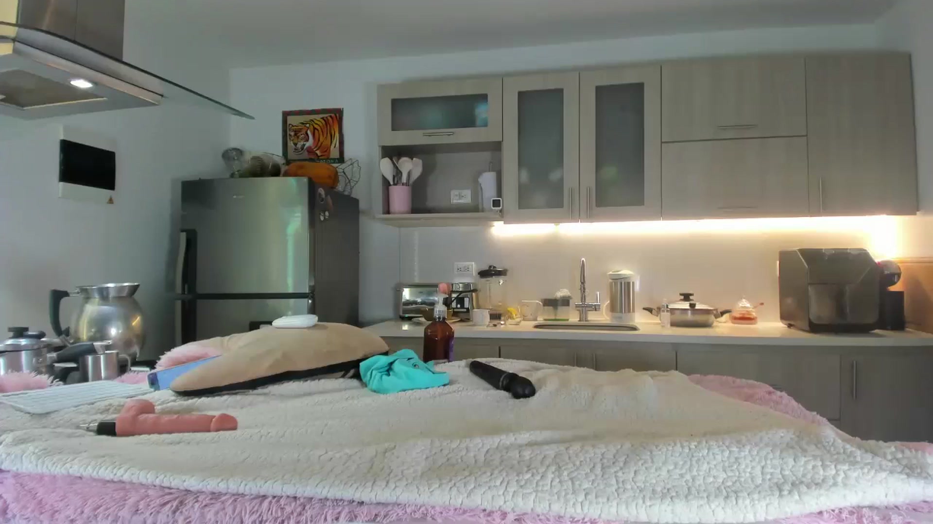 Gallery image thumbnail from Hallieee's myfreecams stream on, 11/05/2024, 24:24 image 11 of 20