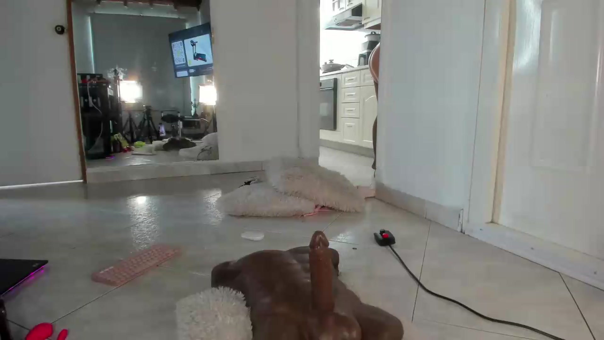 Gallery image thumbnail from Hallieee's myfreecams stream on, 05/17/2026, 15:27 image 11 of 20