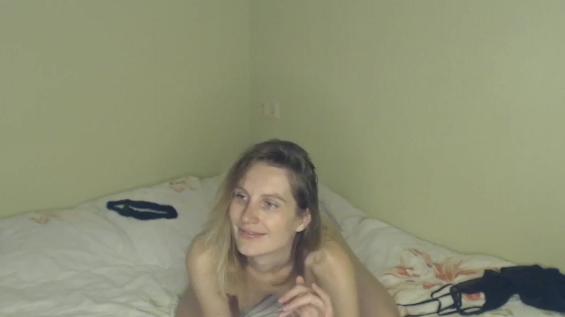 Gallery image thumbnail from HalynatheBest's myfreecams stream on, 07/02/2025, 09:42 image 17 of 20