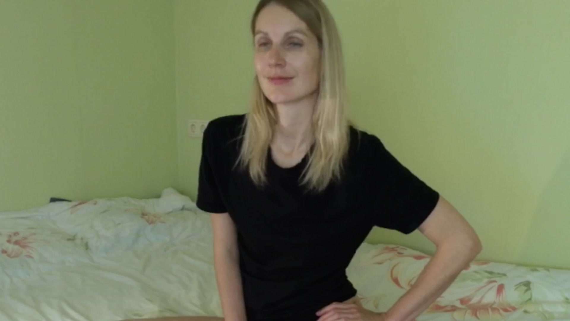 Gallery image thumbnail from HalynatheBest's myfreecams stream on, 10/13/2025, 19:52 image 6 of 20