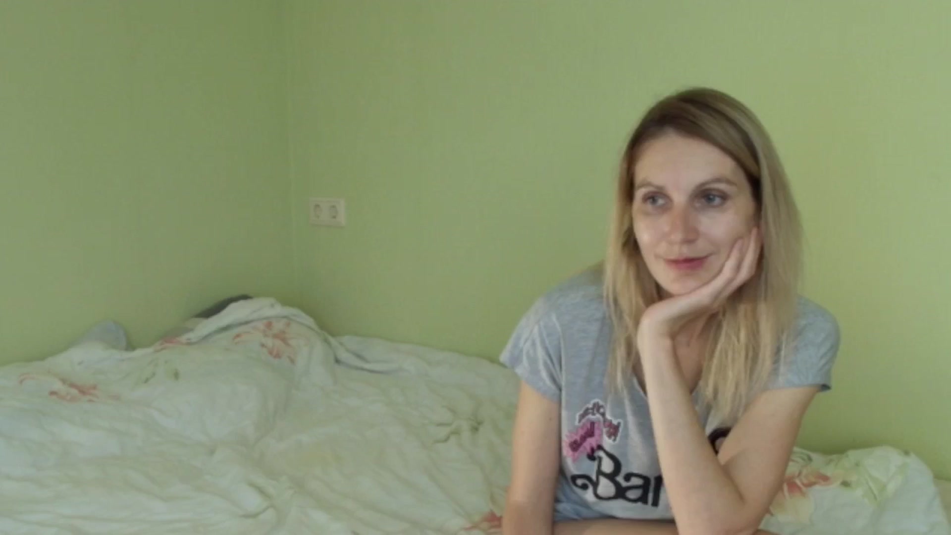 Gallery image thumbnail from HalynatheBest's myfreecams stream on, 10/15/2025, 19:35 image 7 of 20