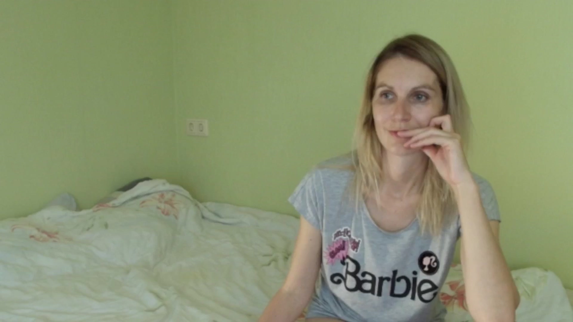 Gallery image thumbnail from HalynatheBest's myfreecams stream on, 10/15/2025, 19:35 image 4 of 20