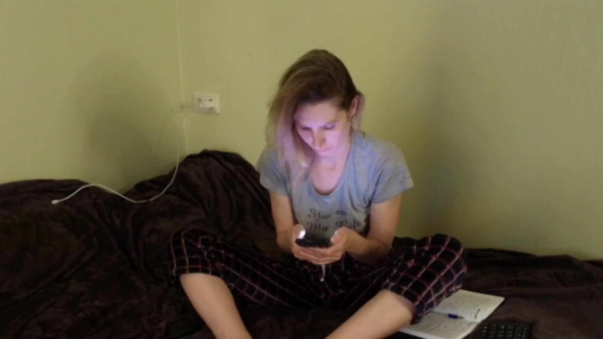 Gallery image thumbnail from HalynatheBest's myfreecams stream on, 11/01/2025, 21:21 image 9 of 20