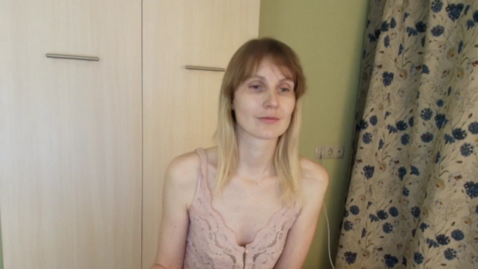 Gallery image thumbnail from HalynatheBest's myfreecams stream on, 01/26/2026, 20:14 image 12 of 20