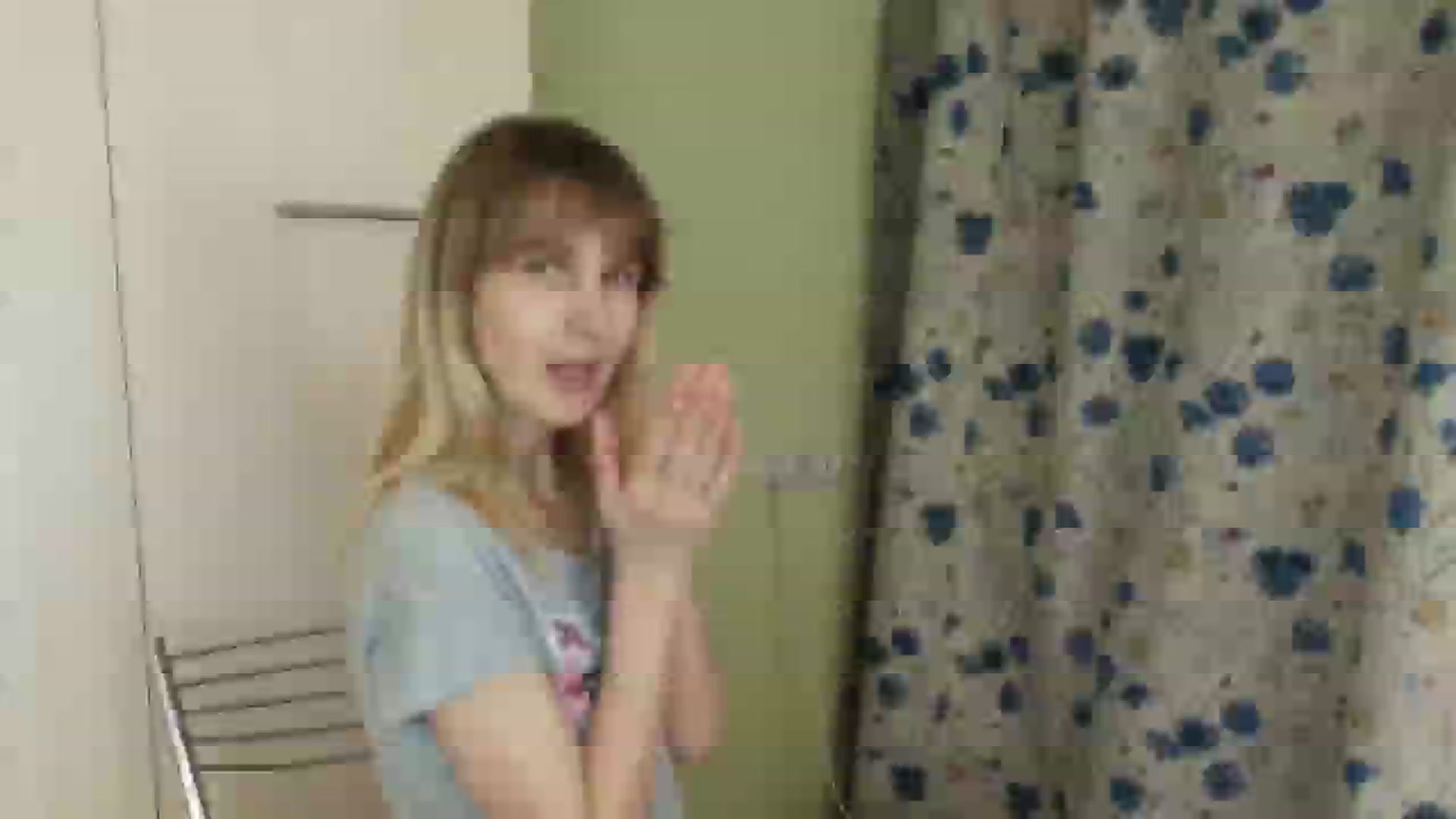 Gallery image thumbnail from HalynatheBest's myfreecams stream on, 01/28/2026, 20:36 image 15 of 20