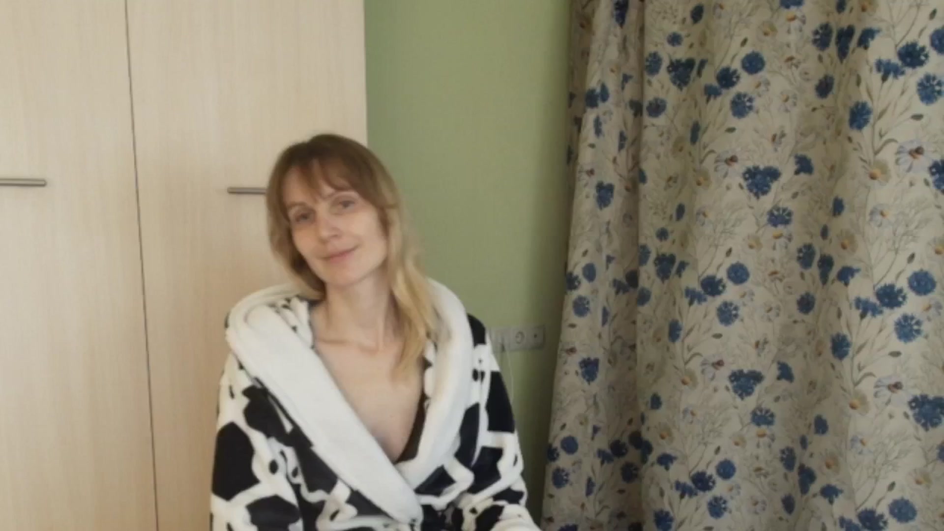 Gallery image thumbnail from HalynatheBest's myfreecams stream on, 02/05/2026, 21:20 image 5 of 20