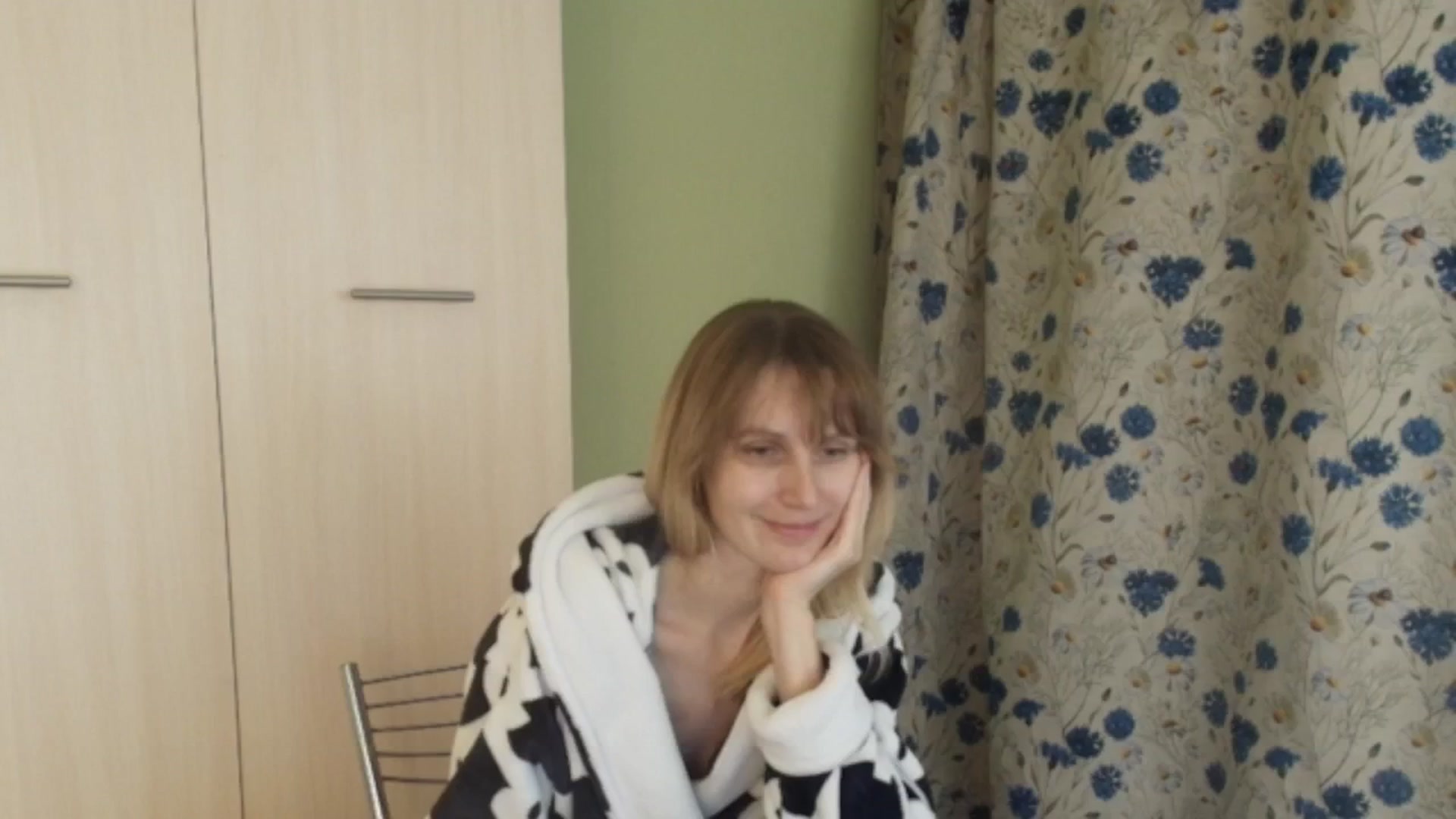 Gallery image thumbnail from HalynatheBest's myfreecams stream on, 02/05/2026, 21:20 image 8 of 20