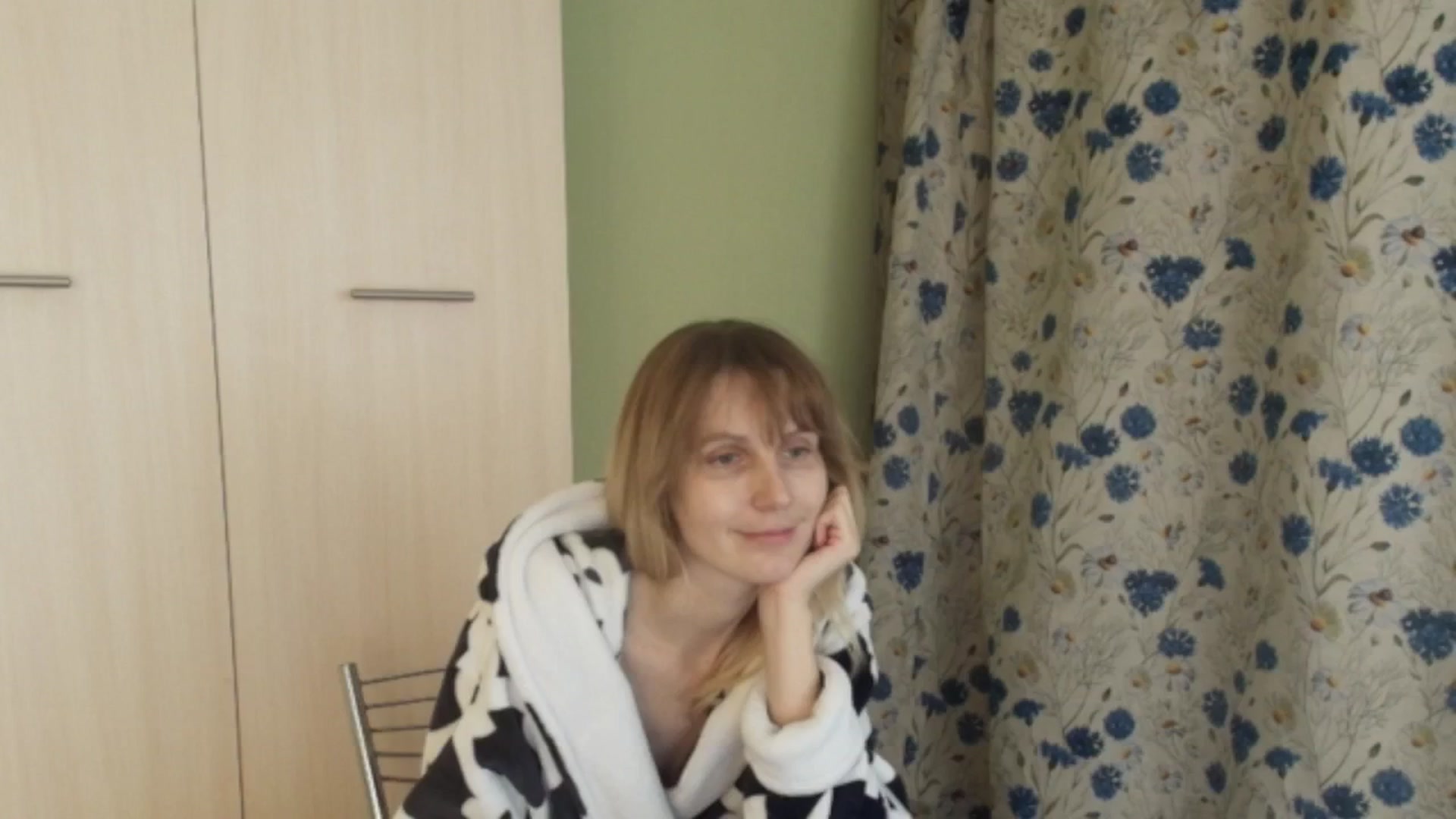 Gallery image thumbnail from HalynatheBest's myfreecams stream on, 02/05/2026, 21:20 image 12 of 20