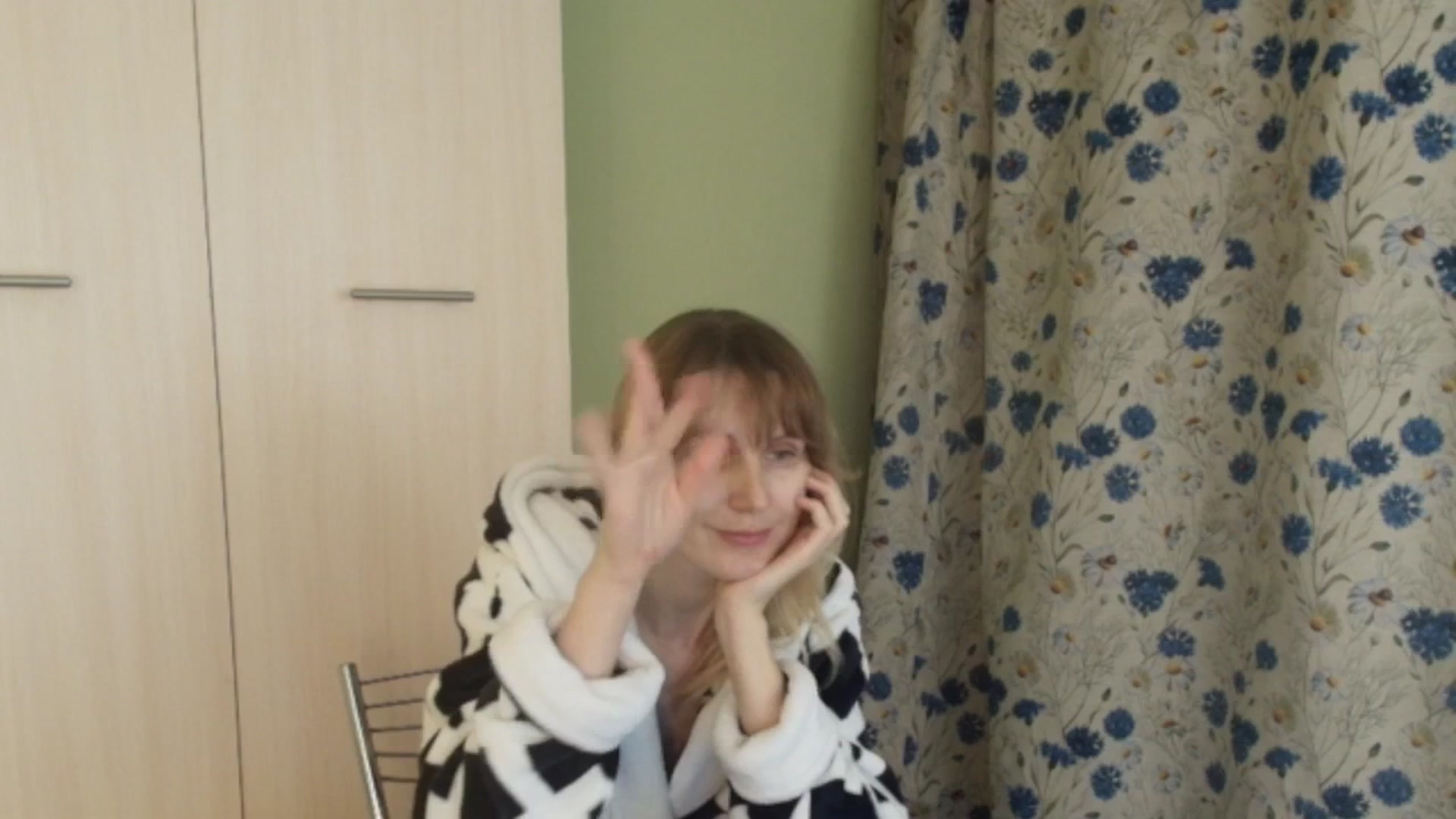 Gallery image thumbnail from HalynatheBest's myfreecams stream on, 02/05/2026, 21:20 image 18 of 20