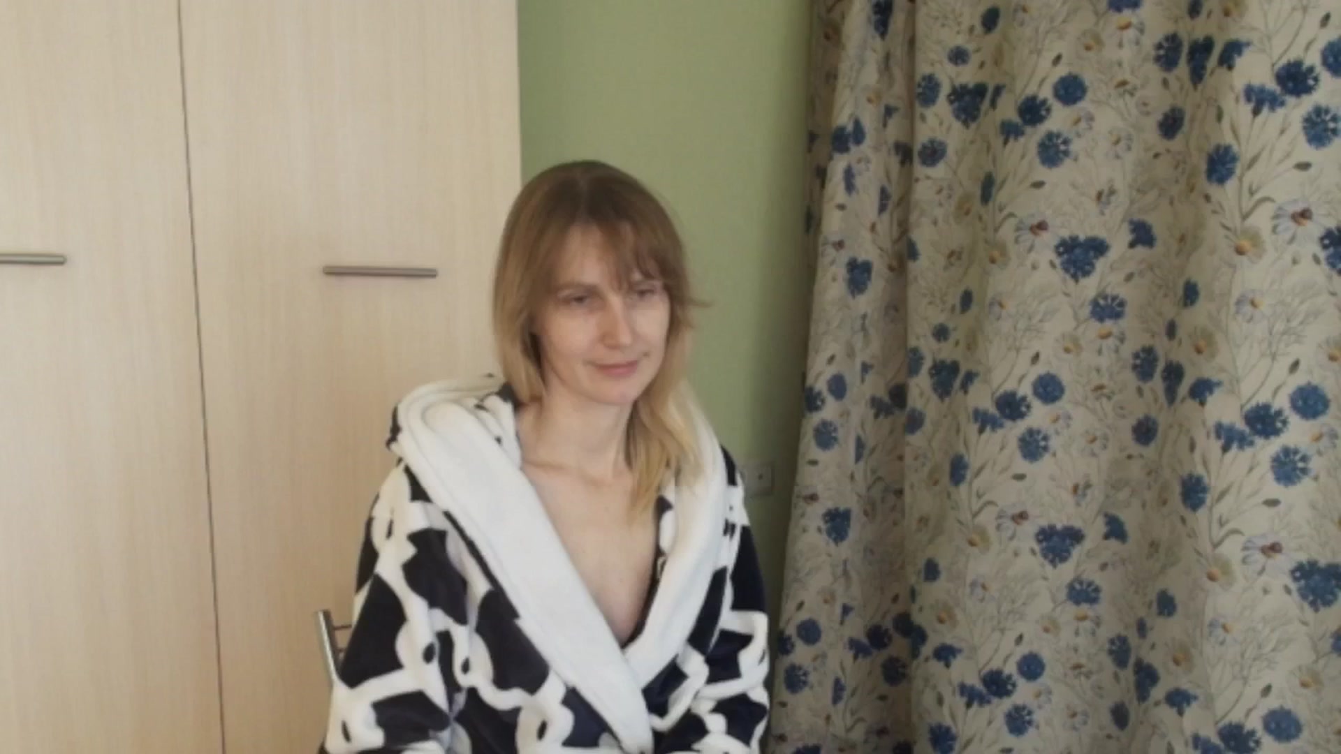 Gallery image thumbnail from HalynatheBest's myfreecams stream on, 02/05/2026, 21:20 image 2 of 20