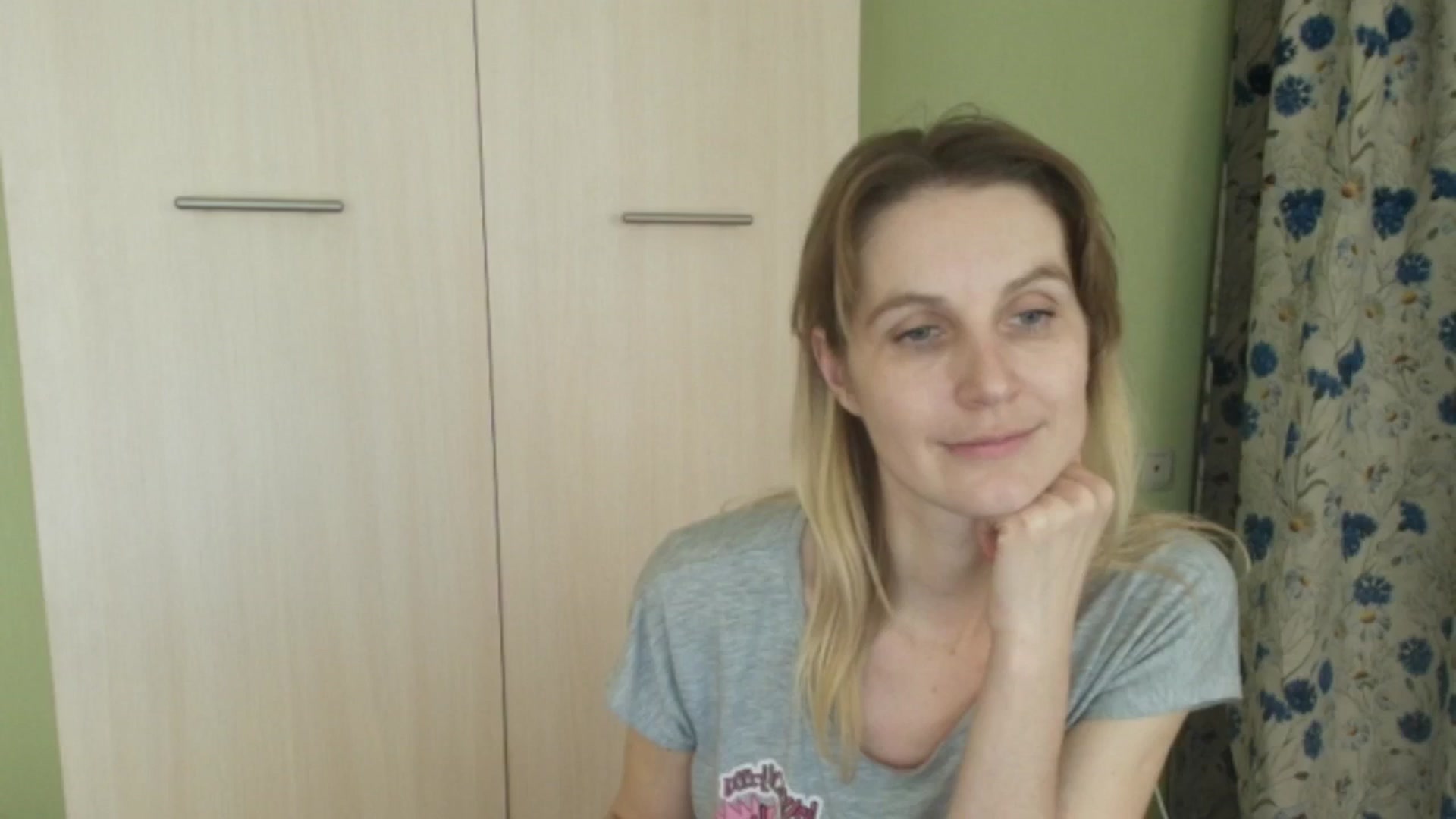Gallery image thumbnail from HalynatheBest's myfreecams stream on, 02/10/2026, 21:05 image 14 of 20
