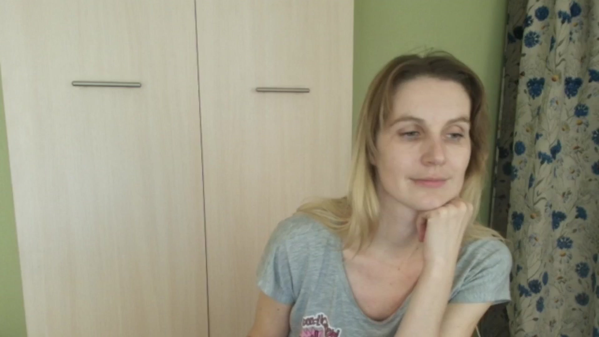 Gallery image thumbnail from HalynatheBest's myfreecams stream on, 02/10/2026, 21:05 image 6 of 20
