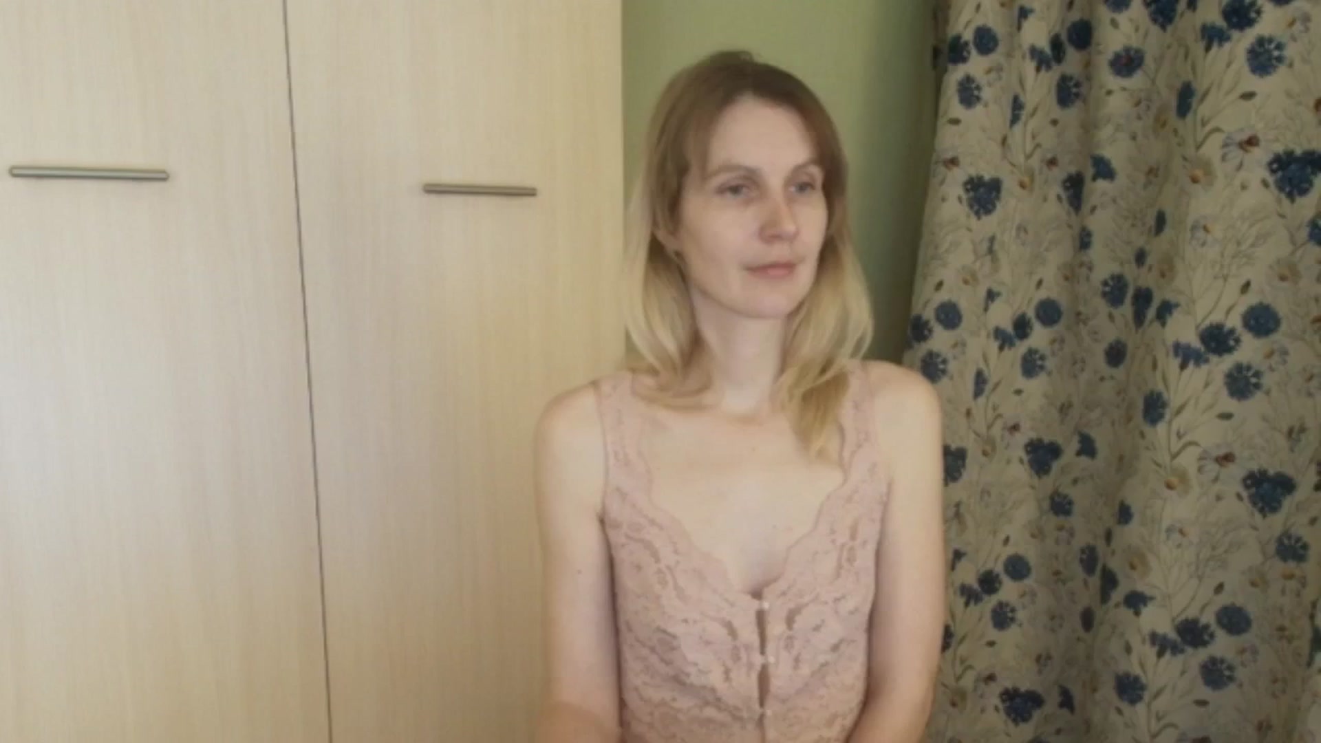 Gallery image thumbnail from HalynatheBest's myfreecams stream on, 02/12/2026, 20:06 image 18 of 20