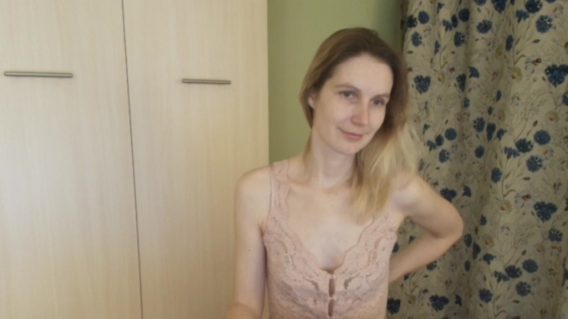 Gallery image thumbnail from HalynatheBest's myfreecams stream on, 02/12/2026, 20:06 image 1 of 20