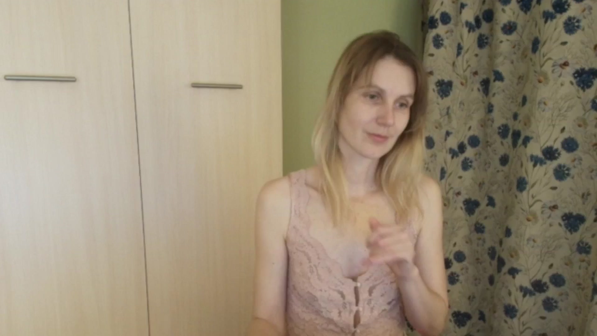 Gallery image thumbnail from HalynatheBest's myfreecams stream on, 02/12/2026, 20:06 image 11 of 20