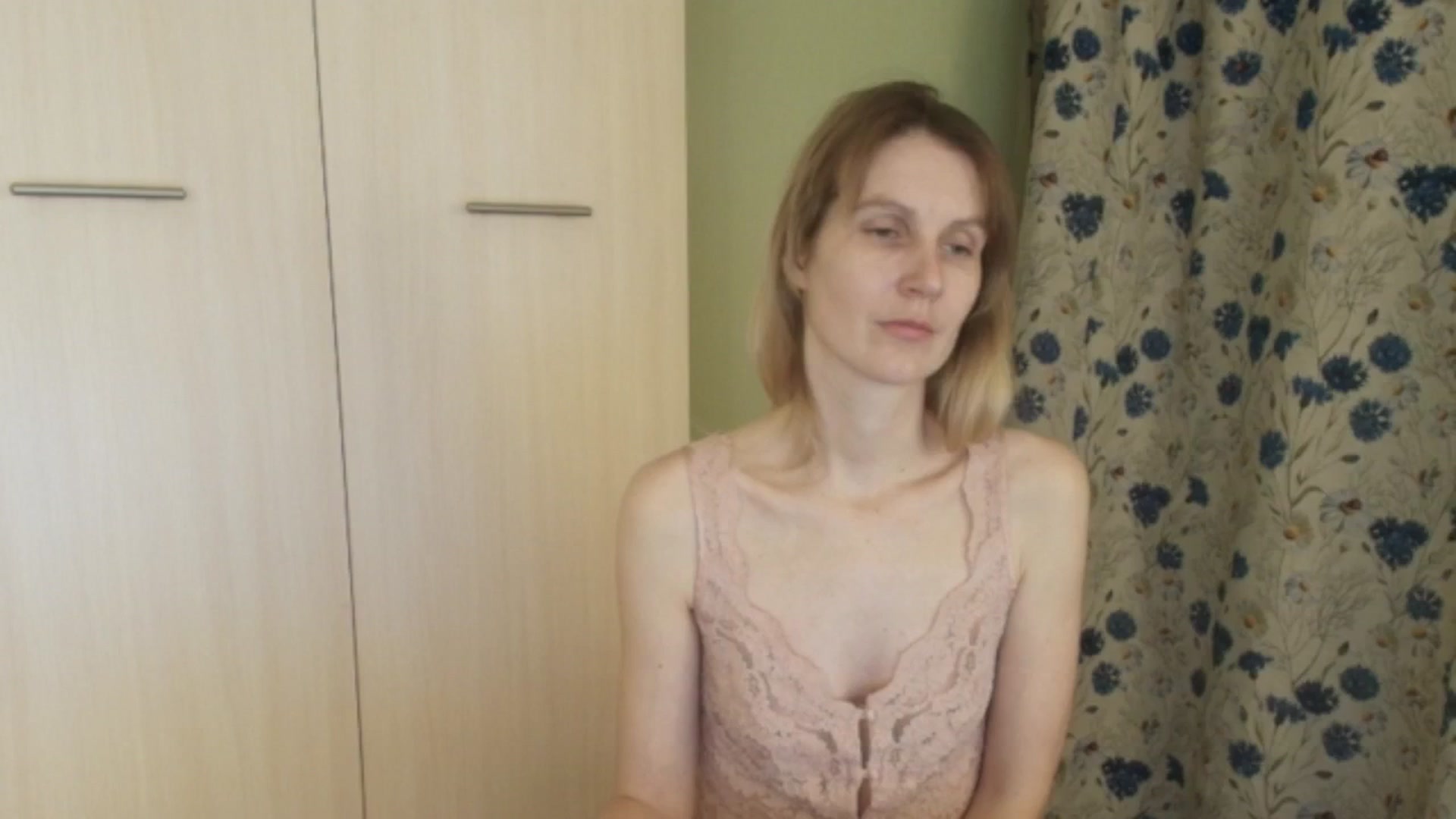 Gallery image thumbnail from HalynatheBest's myfreecams stream on, 02/12/2026, 20:06 image 16 of 20