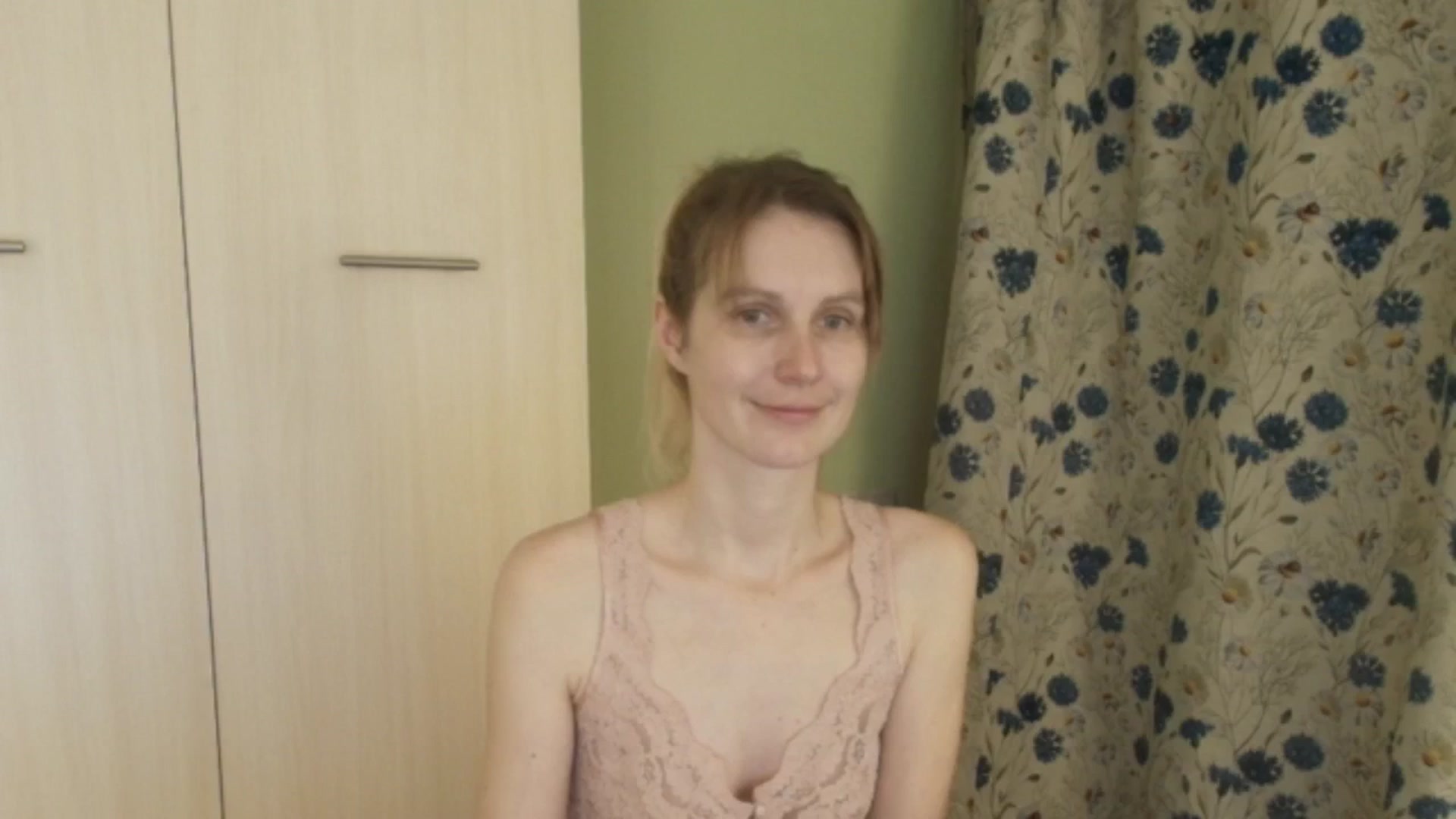 Gallery image thumbnail from HalynatheBest's myfreecams stream on, 02/12/2026, 21:02 image 13 of 20