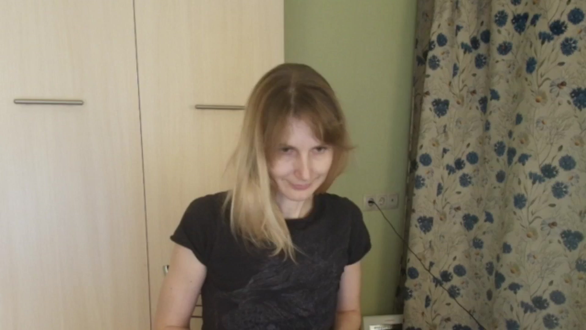 Gallery image thumbnail from HalynatheBest's myfreecams stream on, 02/14/2026, 21:02 image 5 of 20