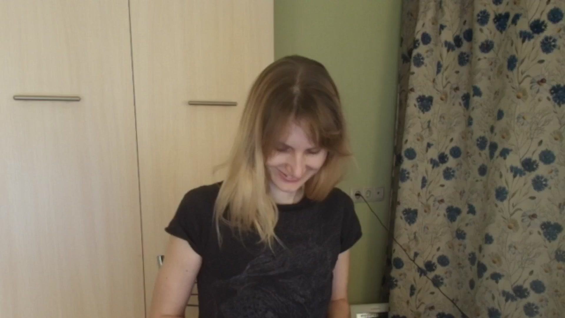Gallery image thumbnail from HalynatheBest's myfreecams stream on, 02/14/2026, 21:02 image 7 of 20