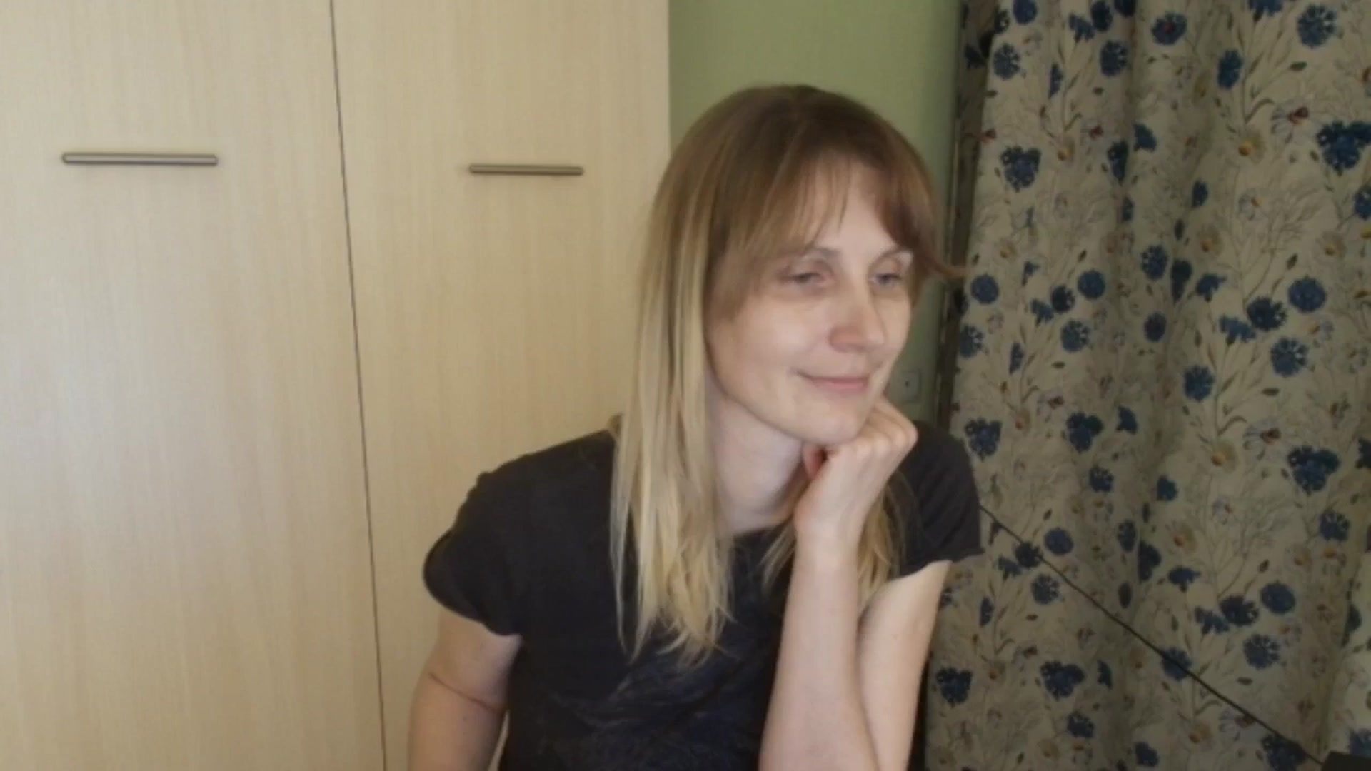 Gallery image thumbnail from HalynatheBest's myfreecams stream on, 02/14/2026, 21:58 image 17 of 20