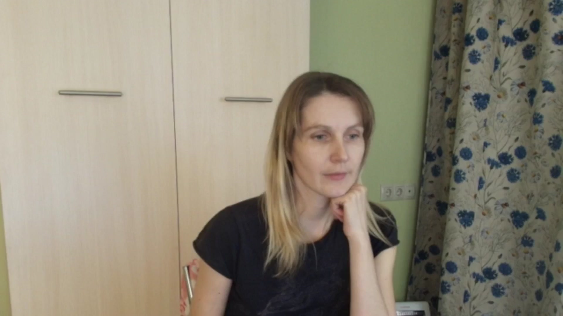 Gallery image thumbnail from HalynatheBest's myfreecams stream on, 02/18/2026, 20:56 image 4 of 20