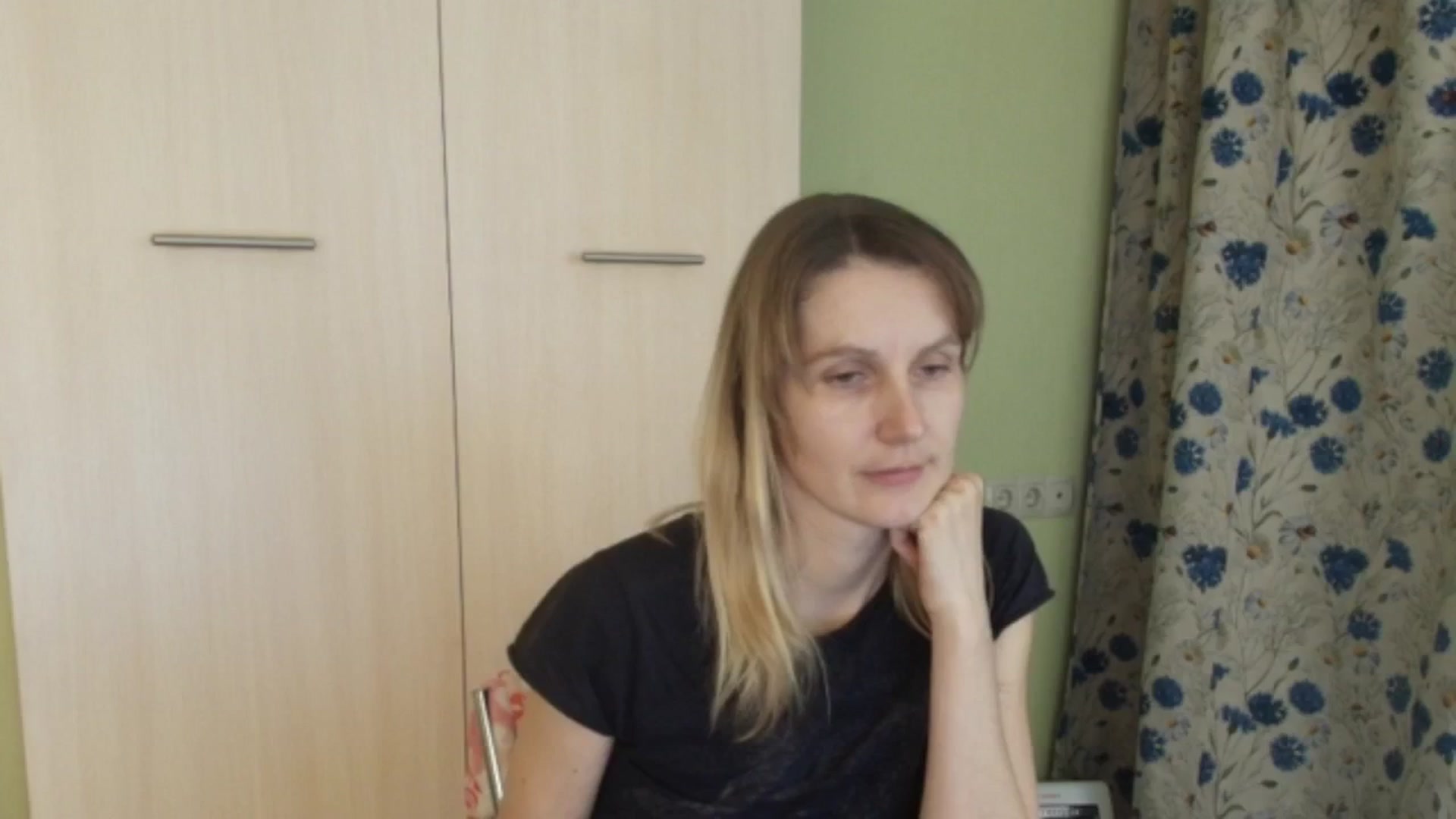 Gallery image thumbnail from HalynatheBest's myfreecams stream on, 02/18/2026, 20:56 image 6 of 20