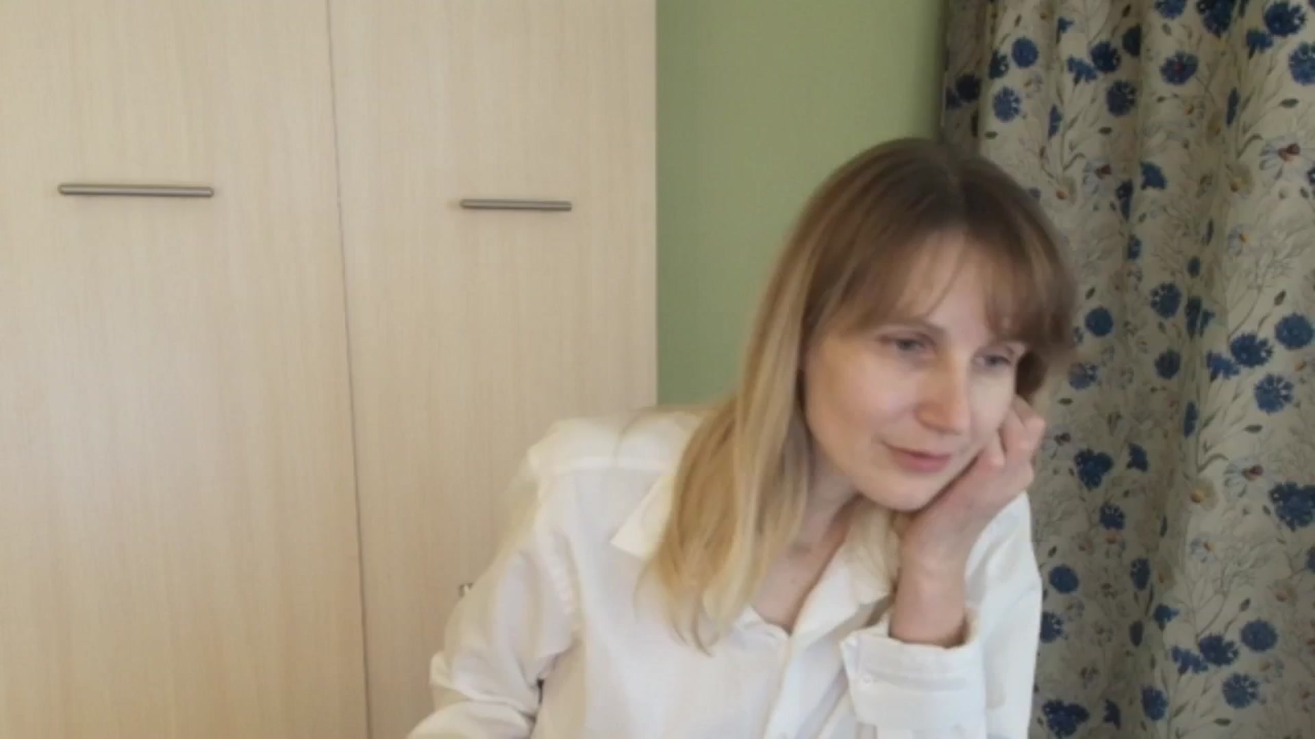 Gallery image thumbnail from HalynatheBest's myfreecams stream on, 02/19/2026, 20:58 image 19 of 20