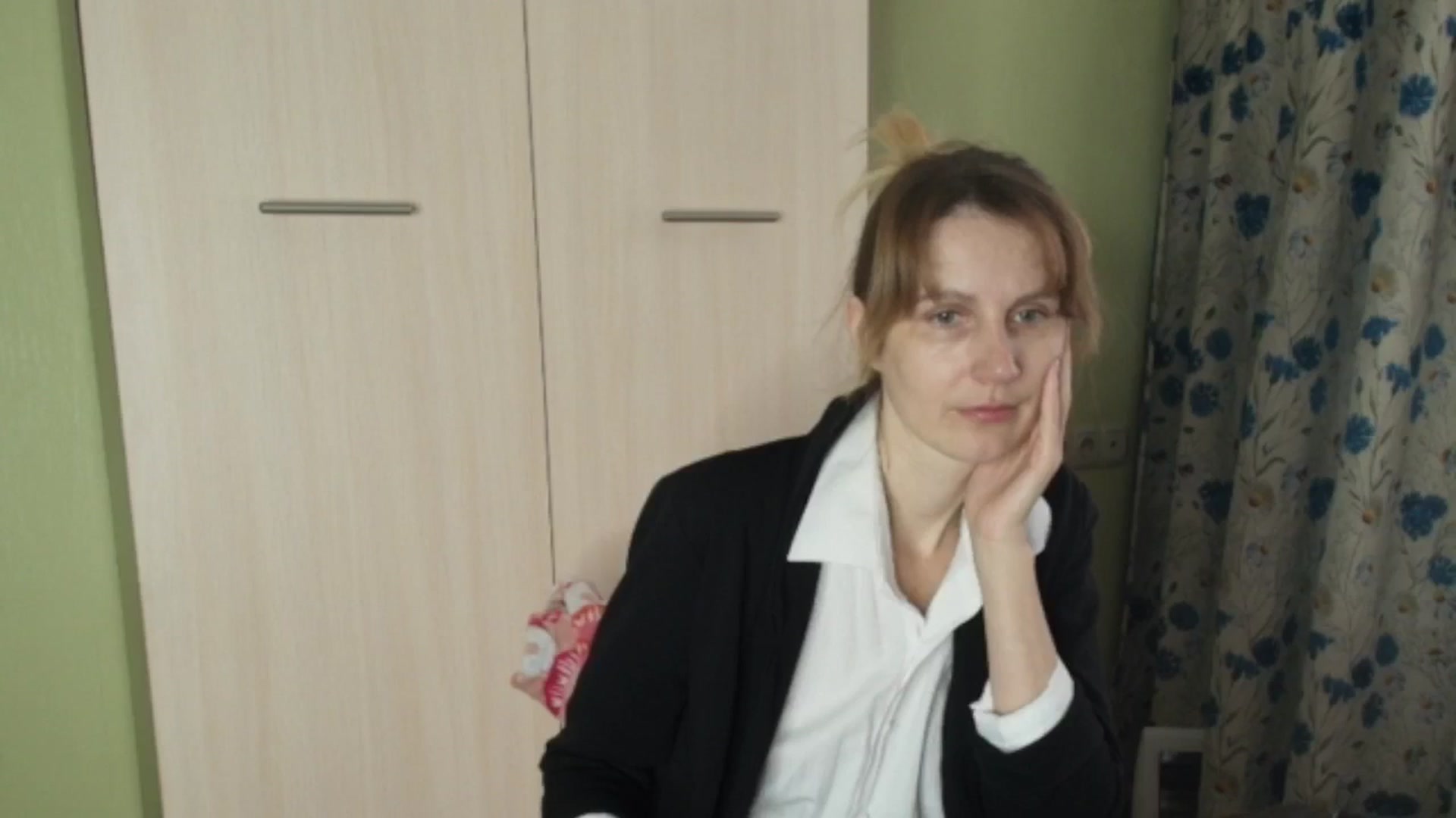 Gallery image thumbnail from HalynatheBest's myfreecams stream on, 03/04/2026, 08:10 image 2 of 20