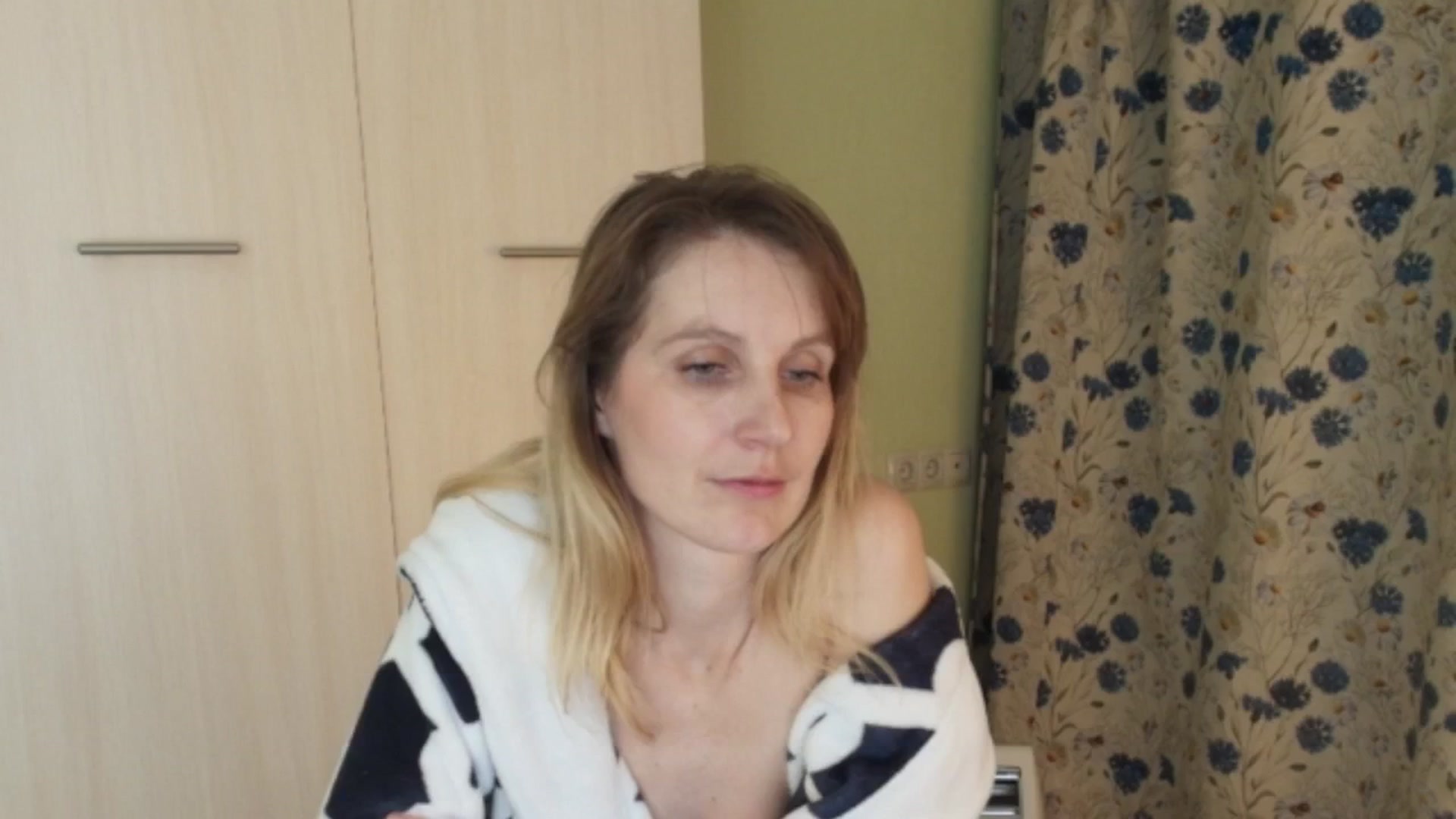 Gallery image thumbnail from HalynatheBest's myfreecams stream on, 03/09/2026, 21:36 image 17 of 20