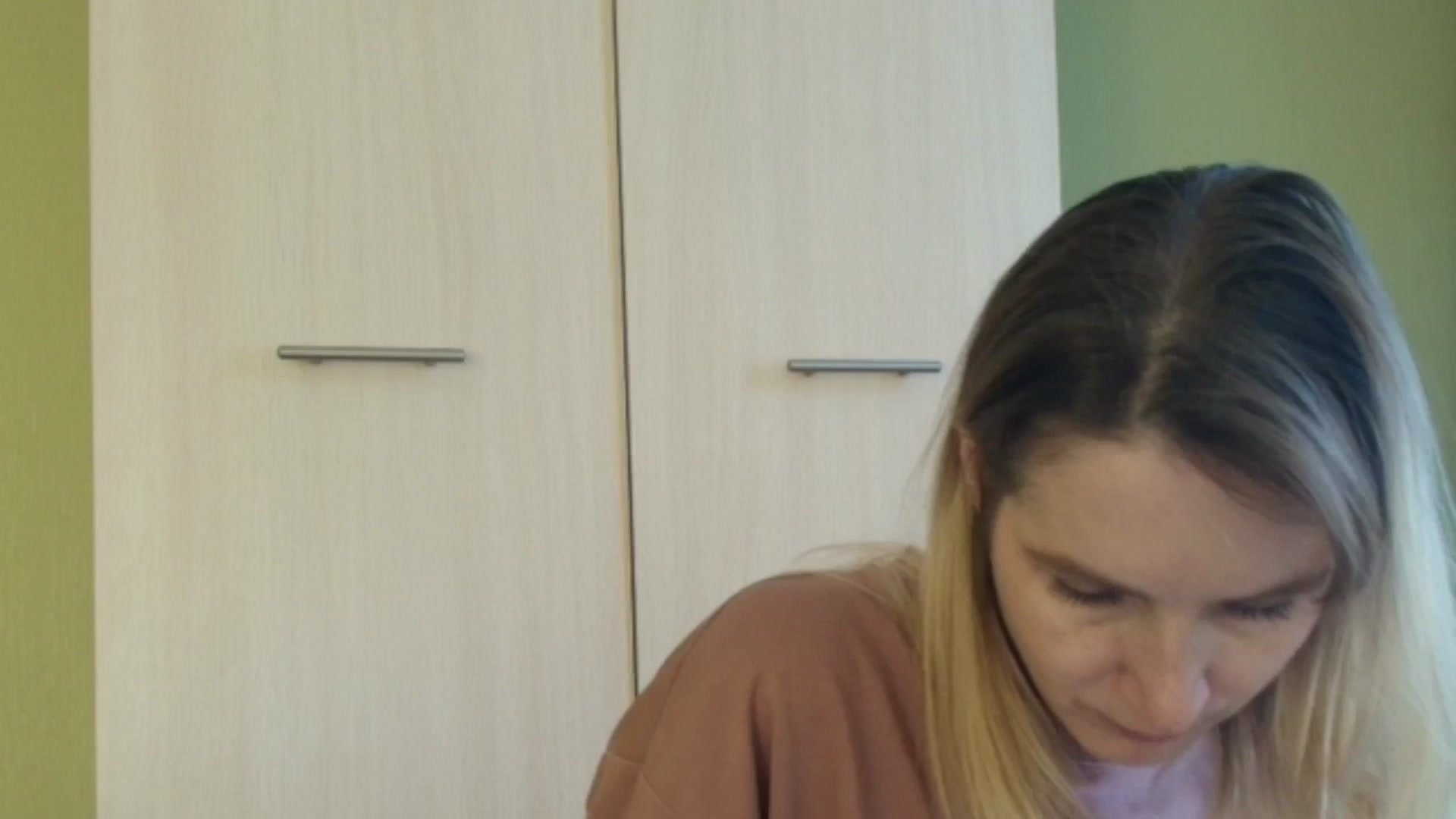 Gallery image thumbnail from HalynatheBest's myfreecams stream on, 03/24/2026, 12:06 image 2 of 20