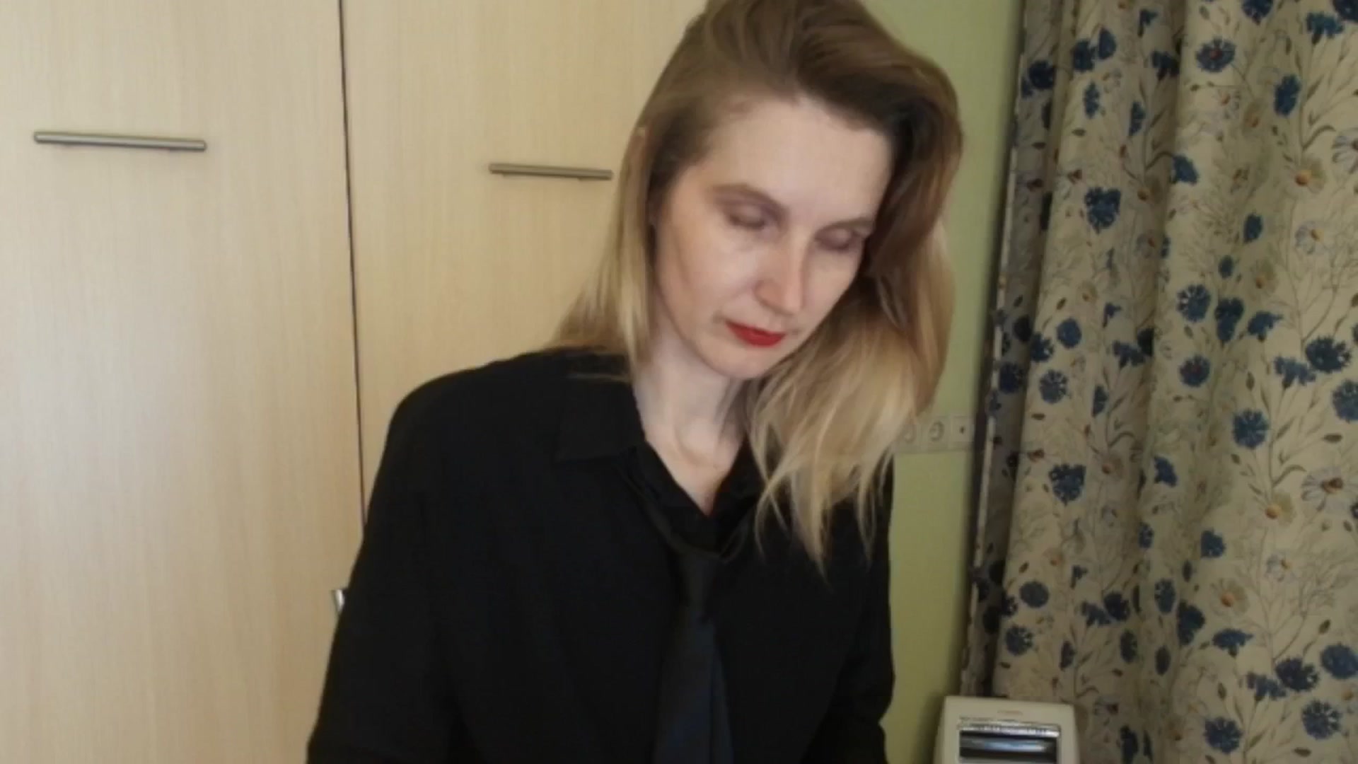Gallery image thumbnail from HalynatheBest's myfreecams stream on, 04/07/2026, 20:04 image 2 of 20