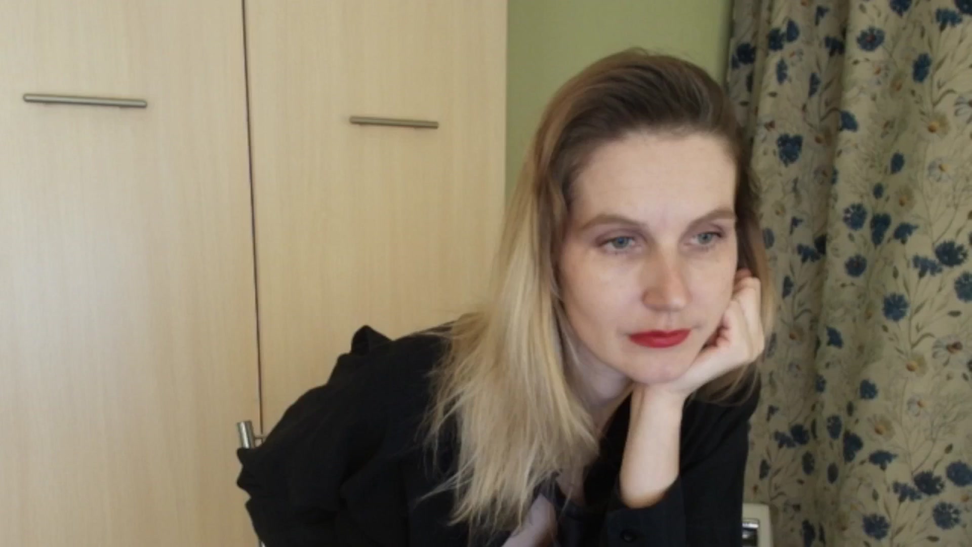 Gallery image thumbnail from HalynatheBest's myfreecams stream on, 04/07/2026, 20:04 image 13 of 20