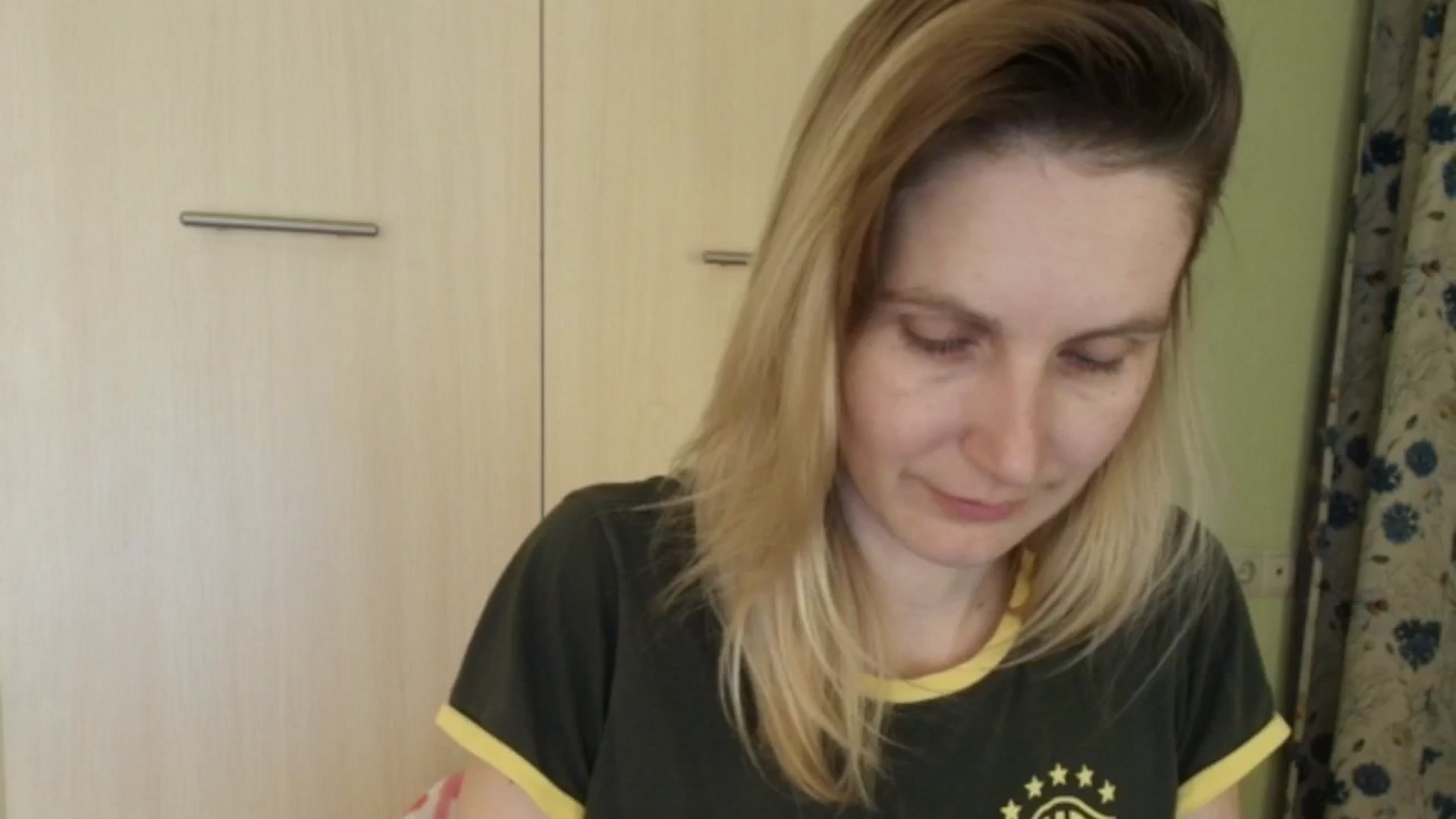 Gallery image thumbnail from HalynatheBest's myfreecams stream on, 04/08/2026, 20:27 image 11 of 20