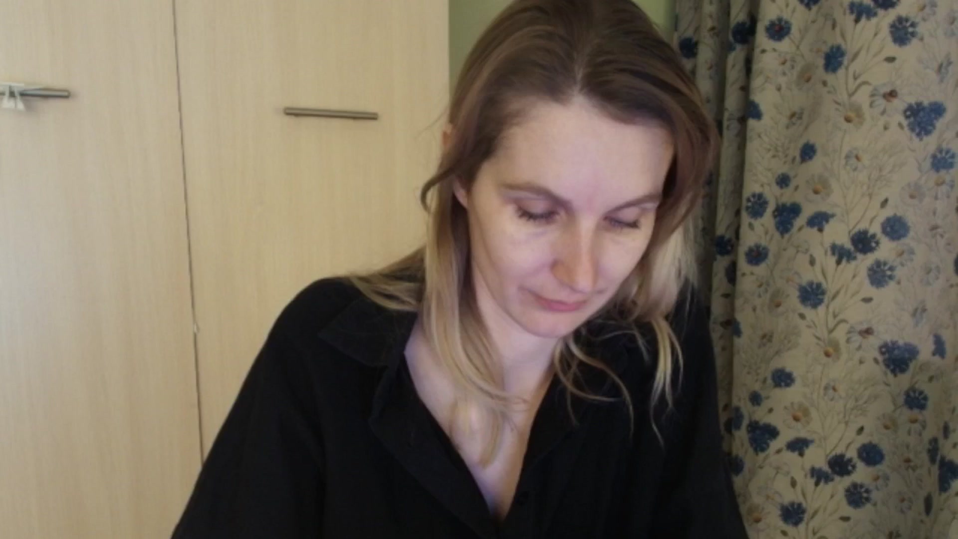 Gallery image thumbnail from HalynatheBest's myfreecams stream on, 04/14/2026, 10:22 image 9 of 20