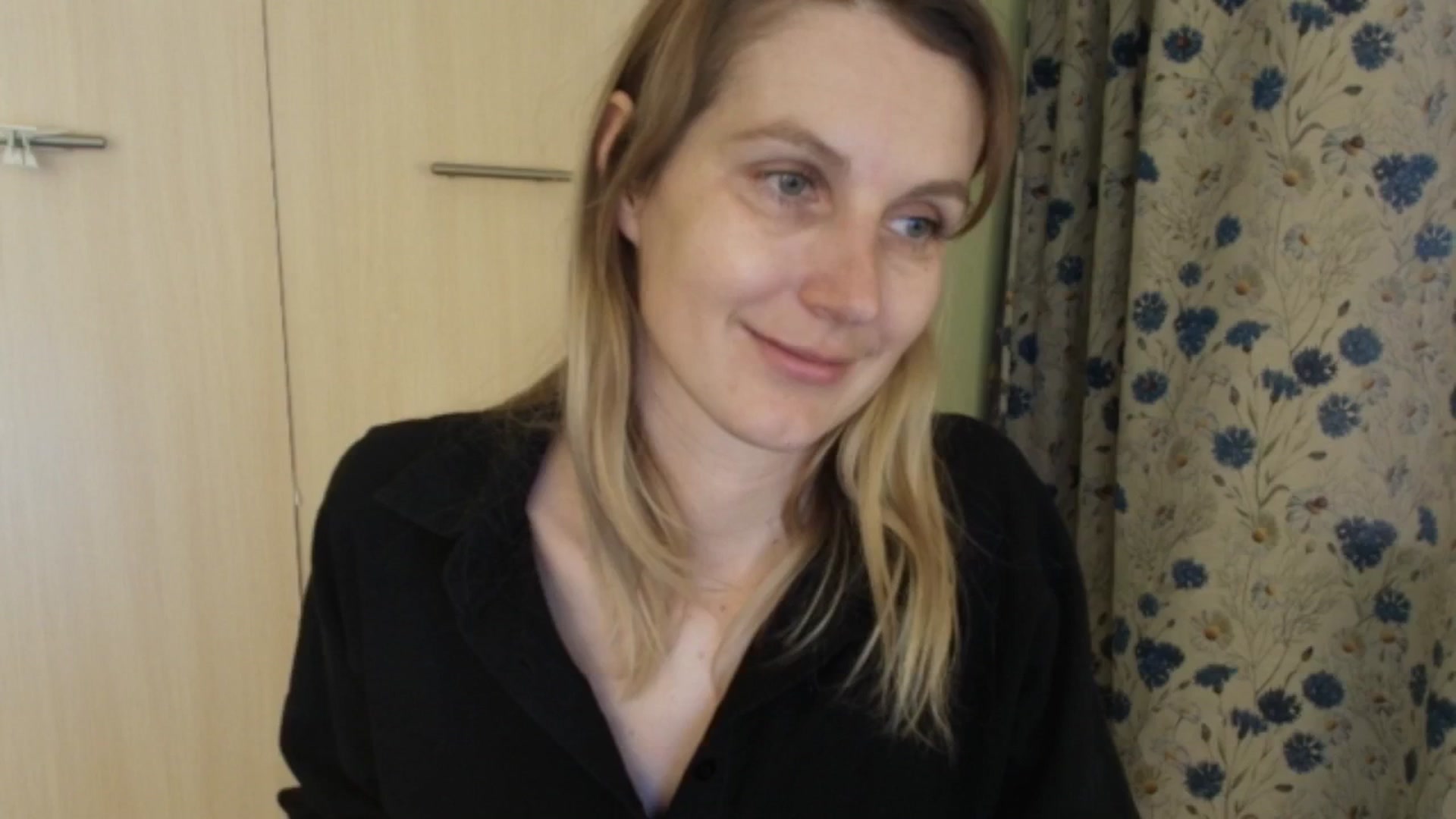 Gallery image thumbnail from HalynatheBest's myfreecams stream on, 04/14/2026, 10:22 image 16 of 20